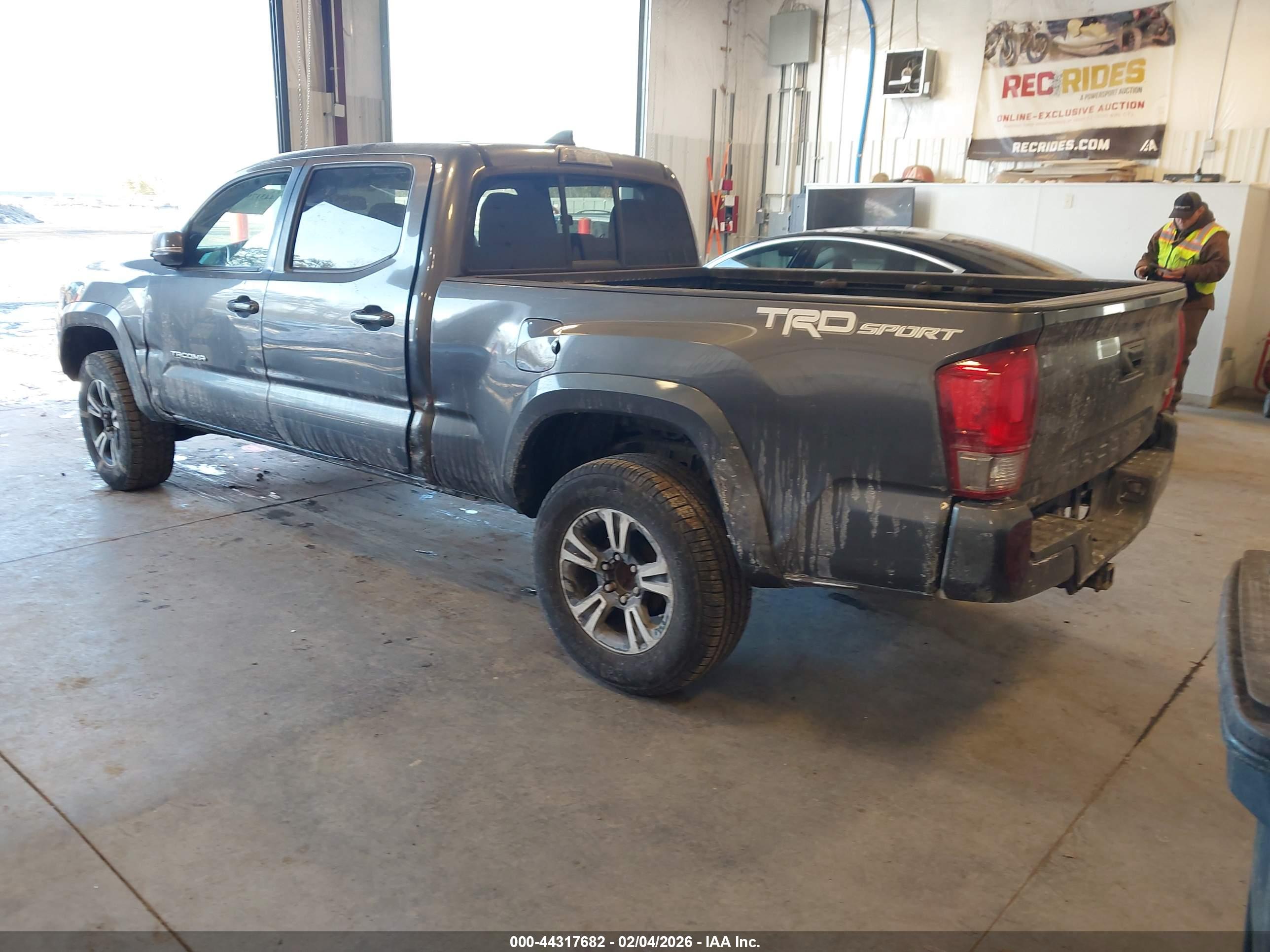 TOYOTA TACOMA image 3