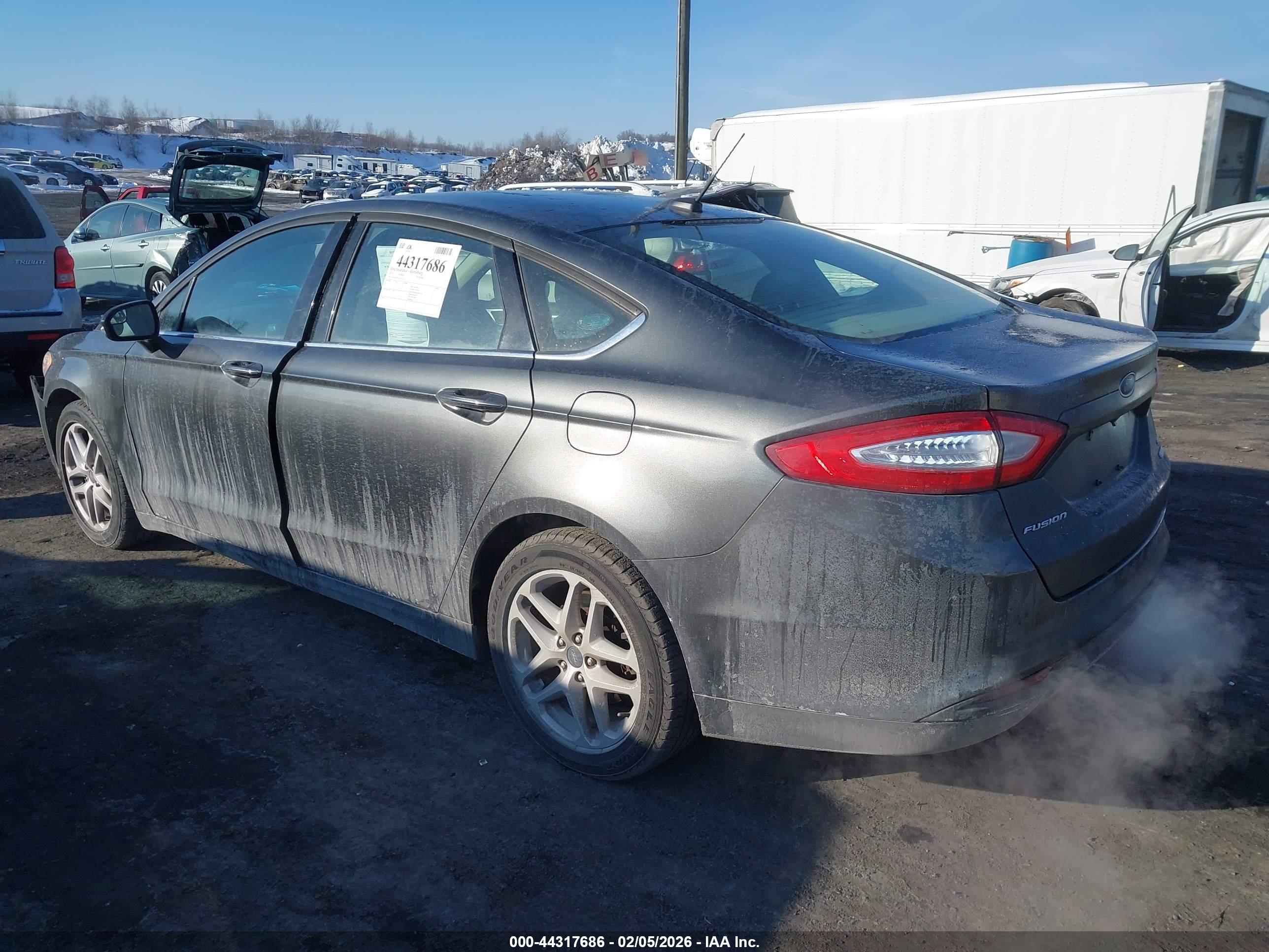 FORD FUSION image 3