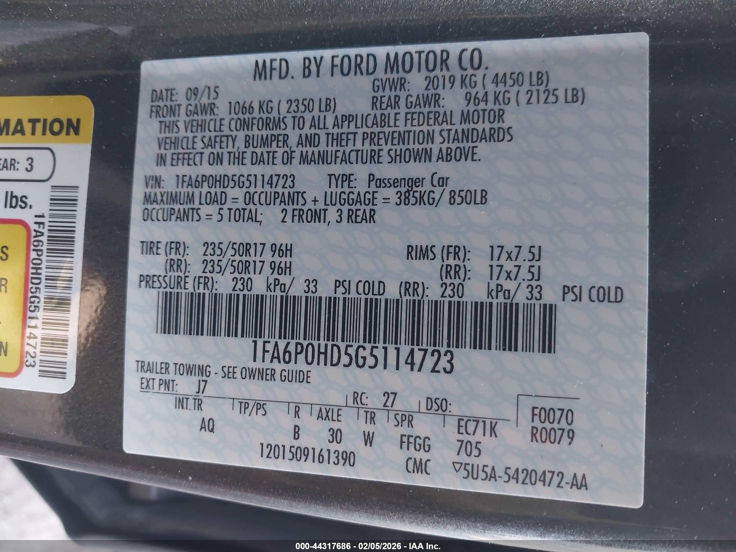FORD FUSION image 9
