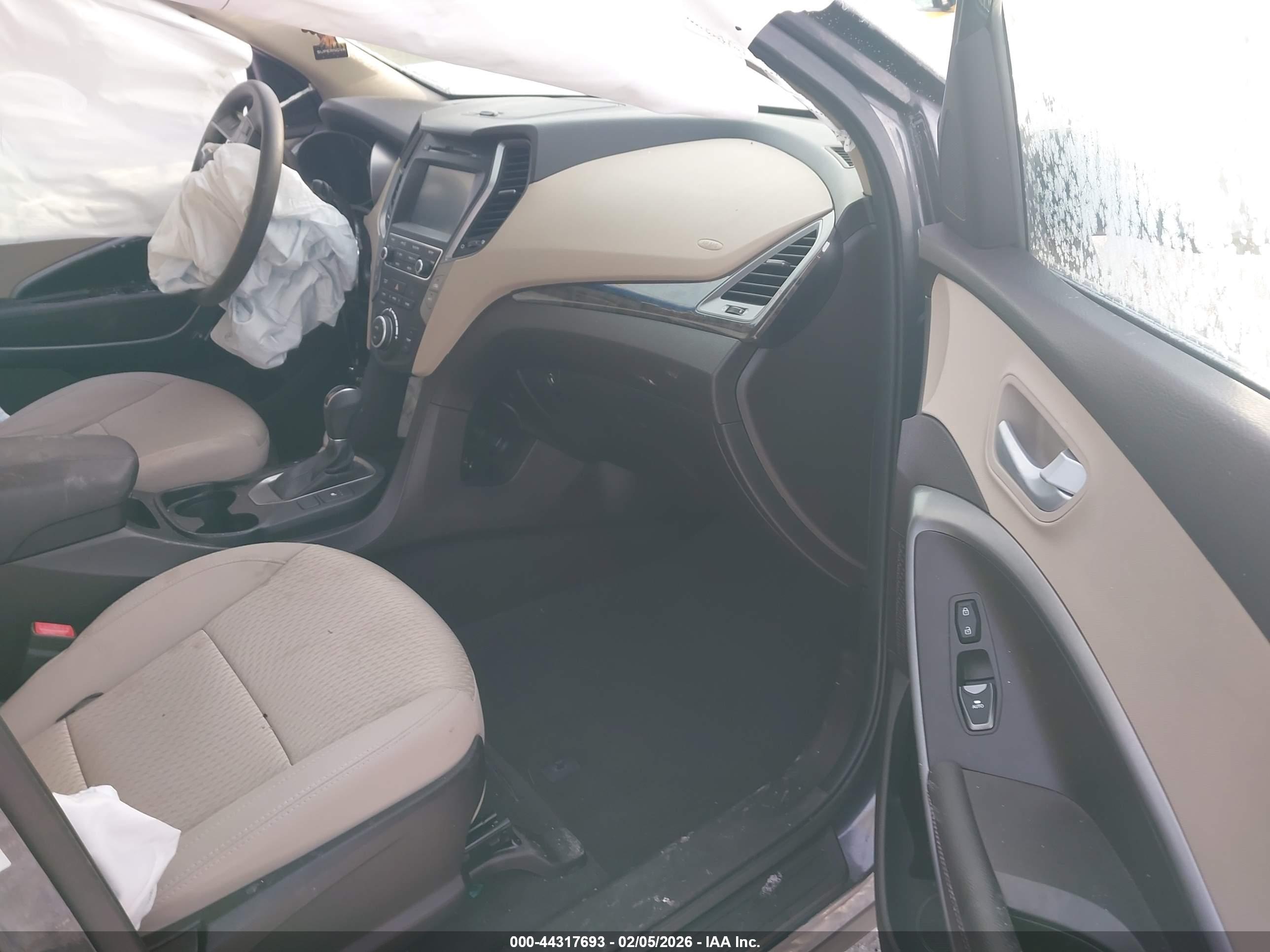 HYUNDAI SANTA image 5