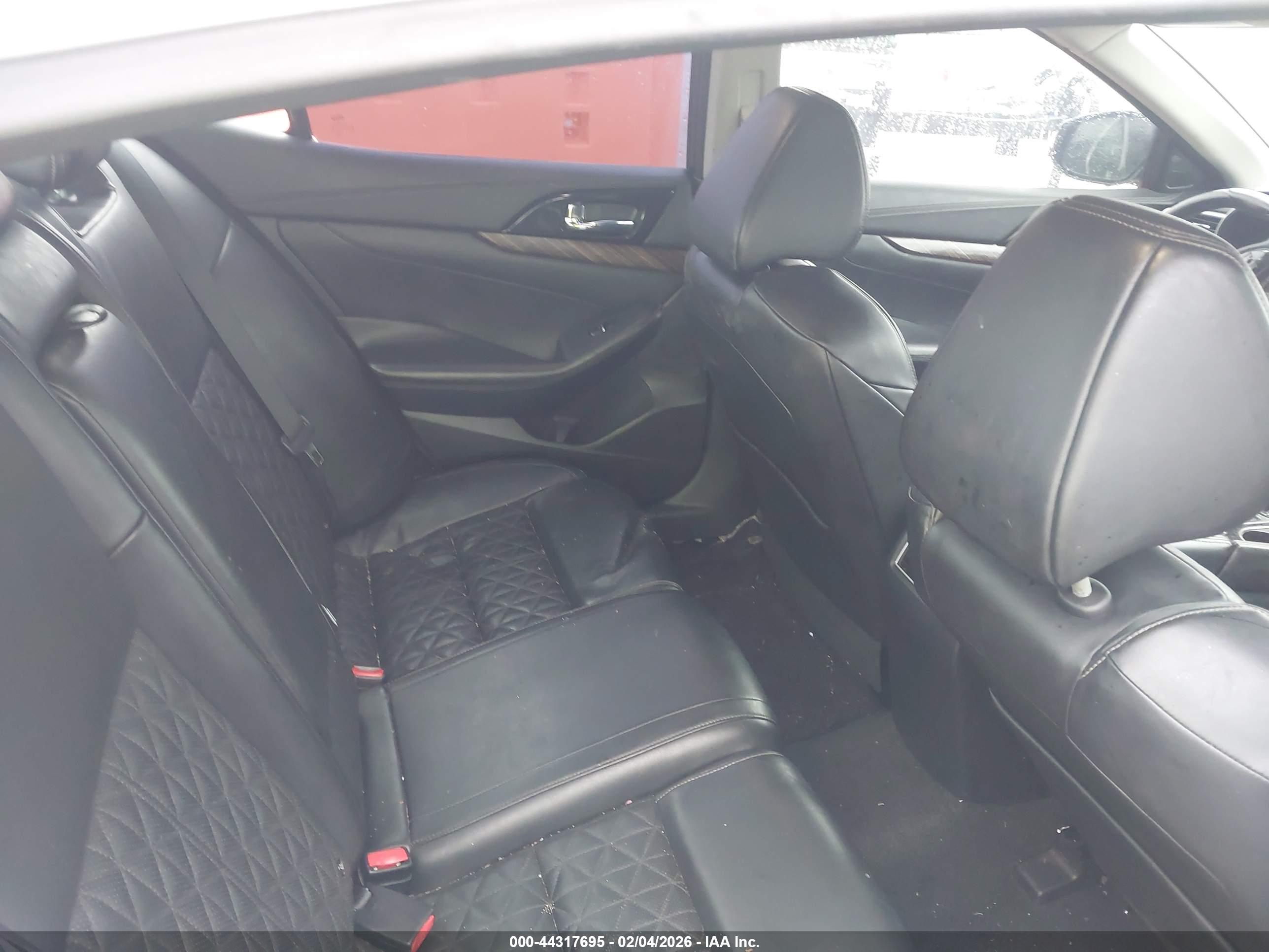 NISSAN MAXIMA image 8
