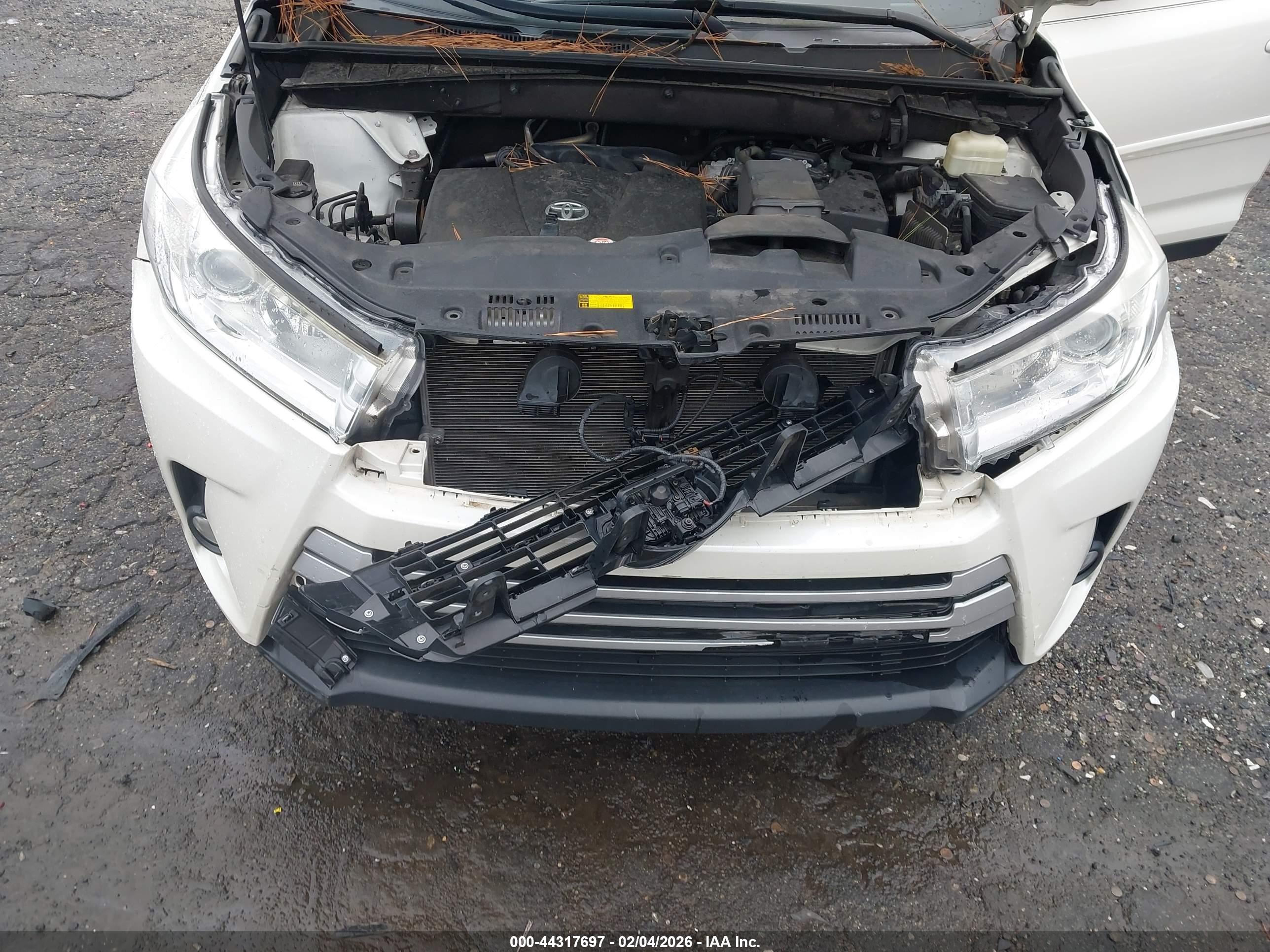 TOYOTA HIGHLANDER image 10