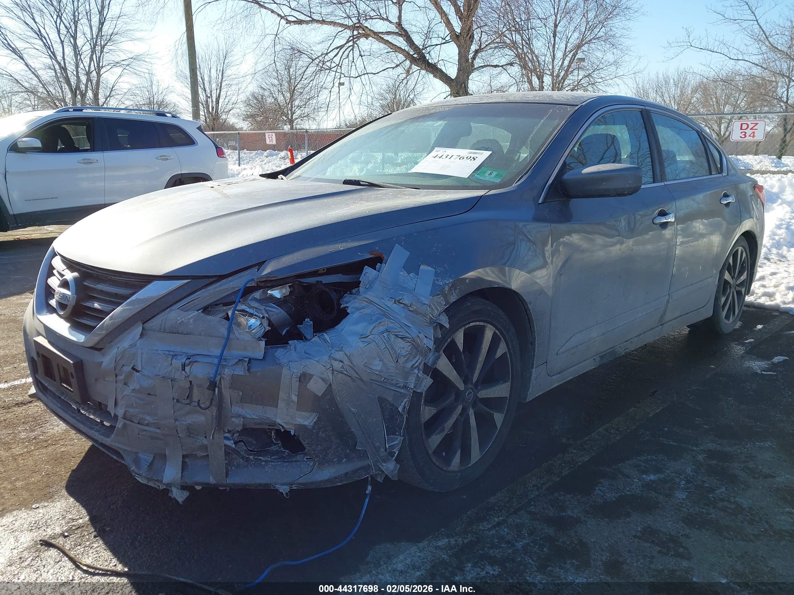 NISSAN ALTIMA image 2