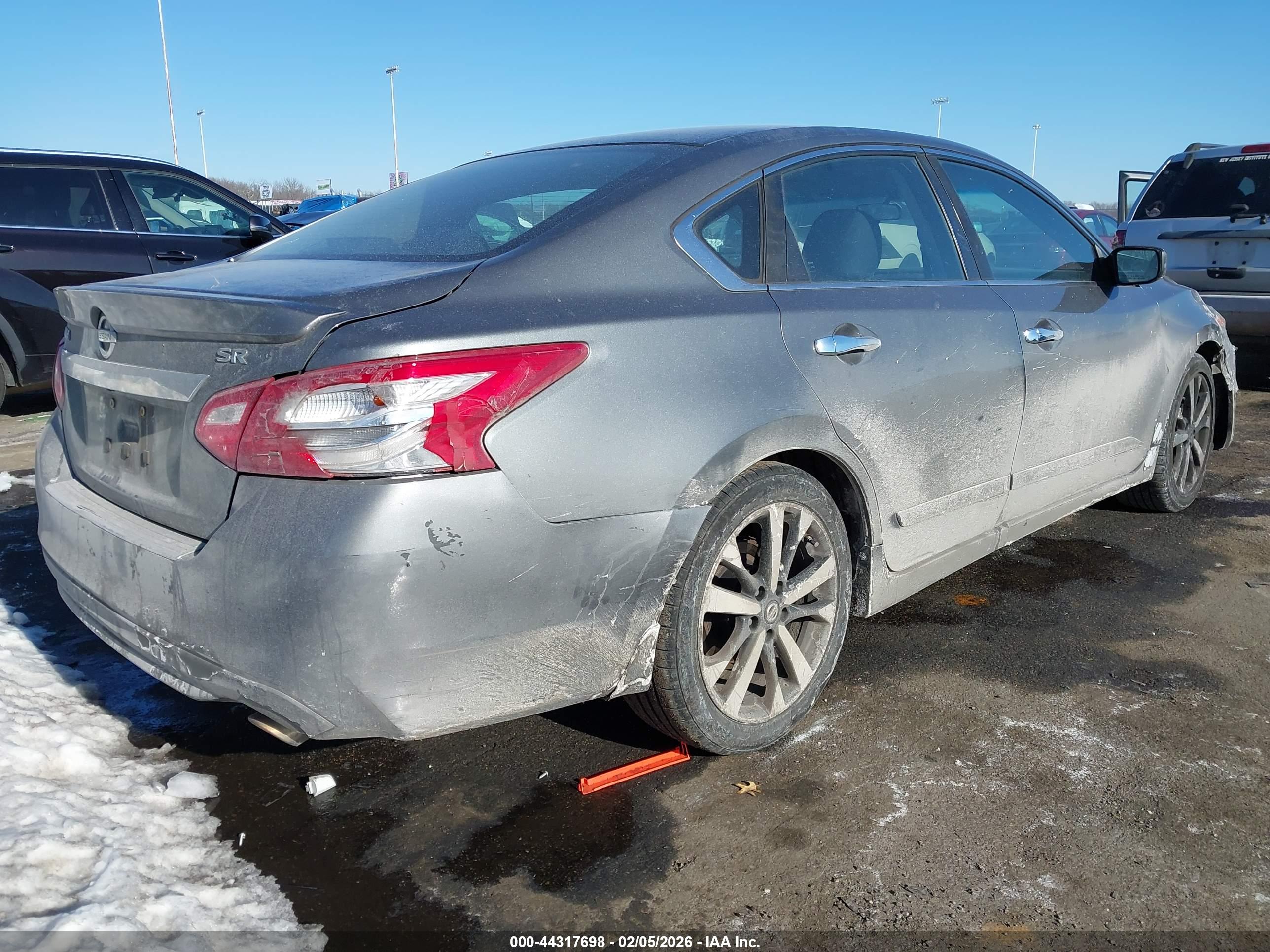 NISSAN ALTIMA image 4