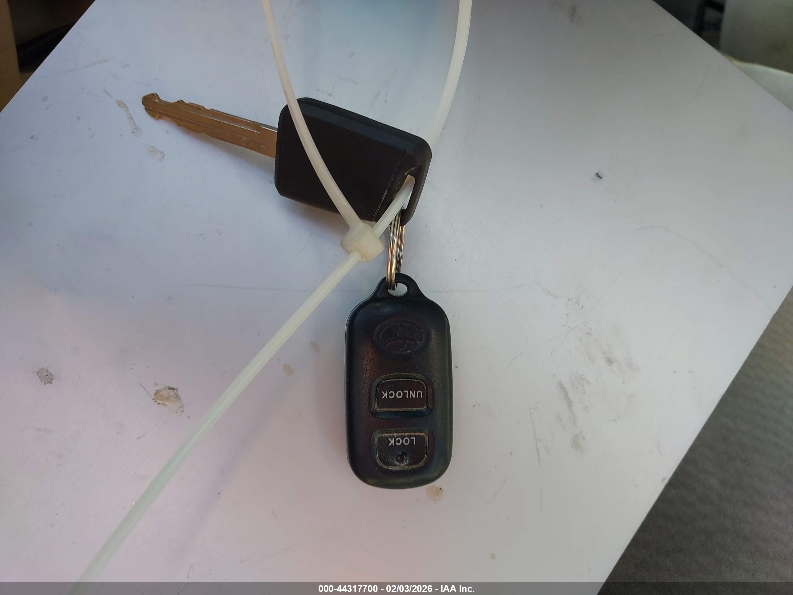 TOYOTA COROLLA image 11