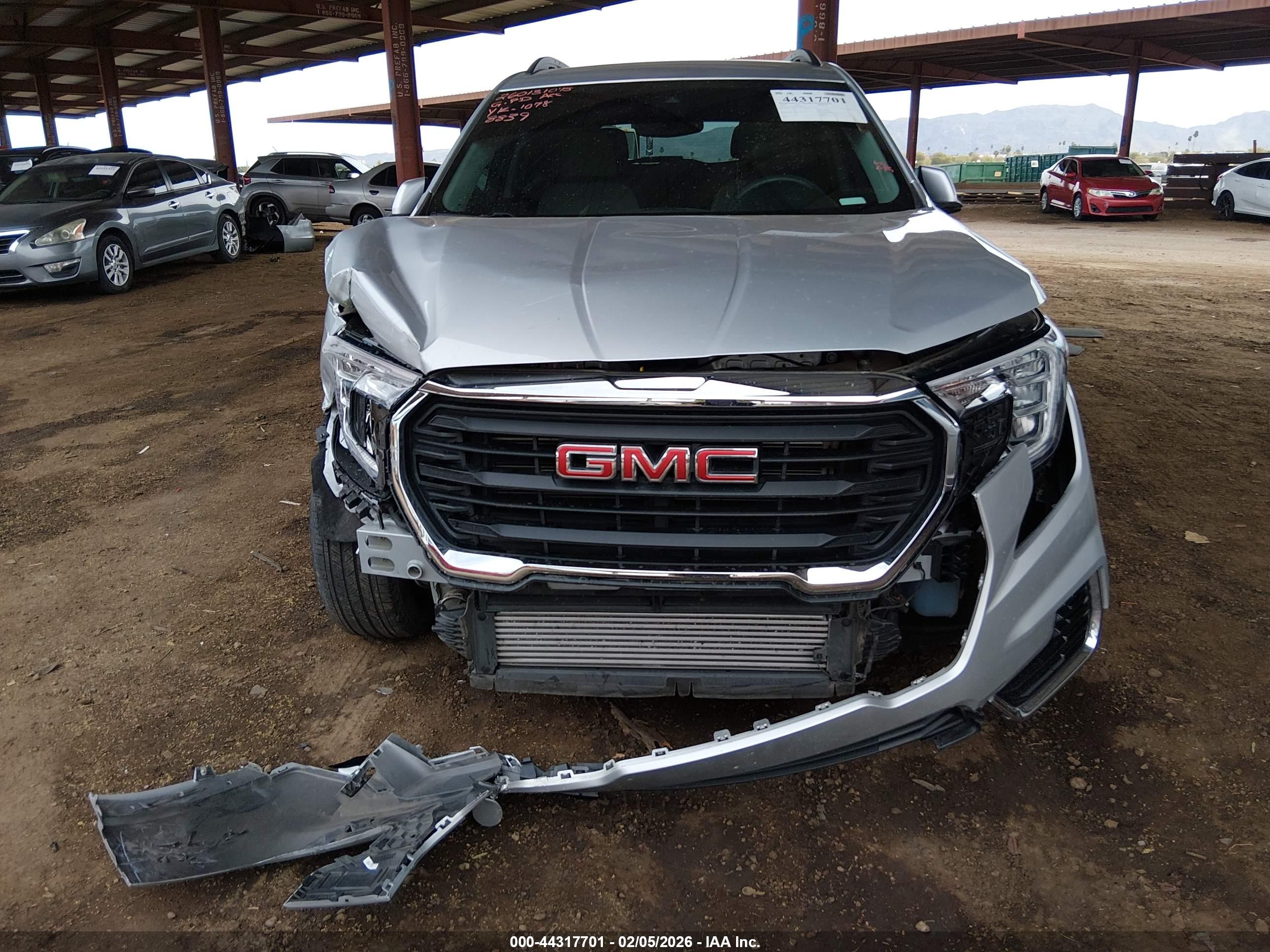 GMC TERRAIN image 6