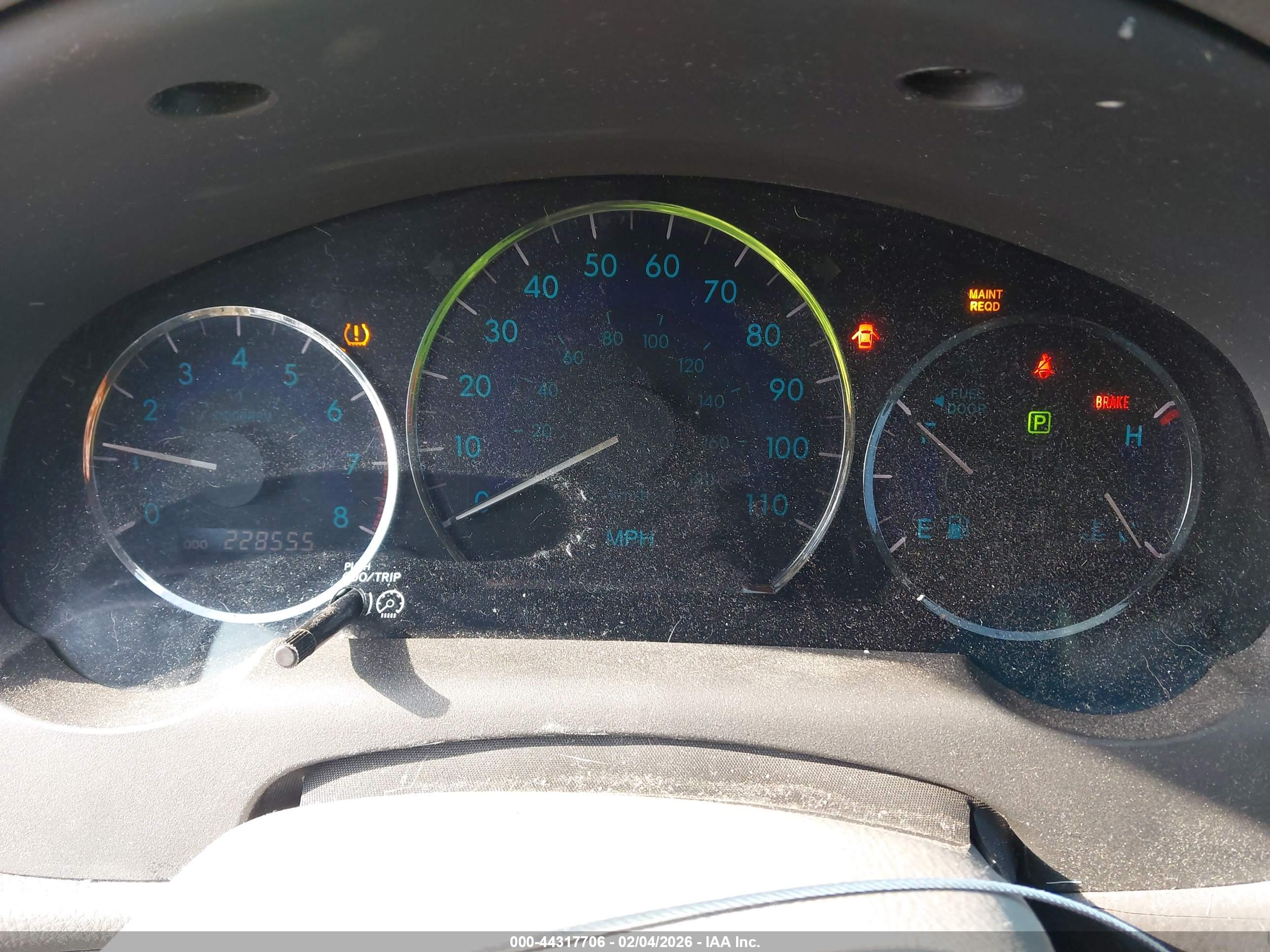 TOYOTA SIENNA image 7