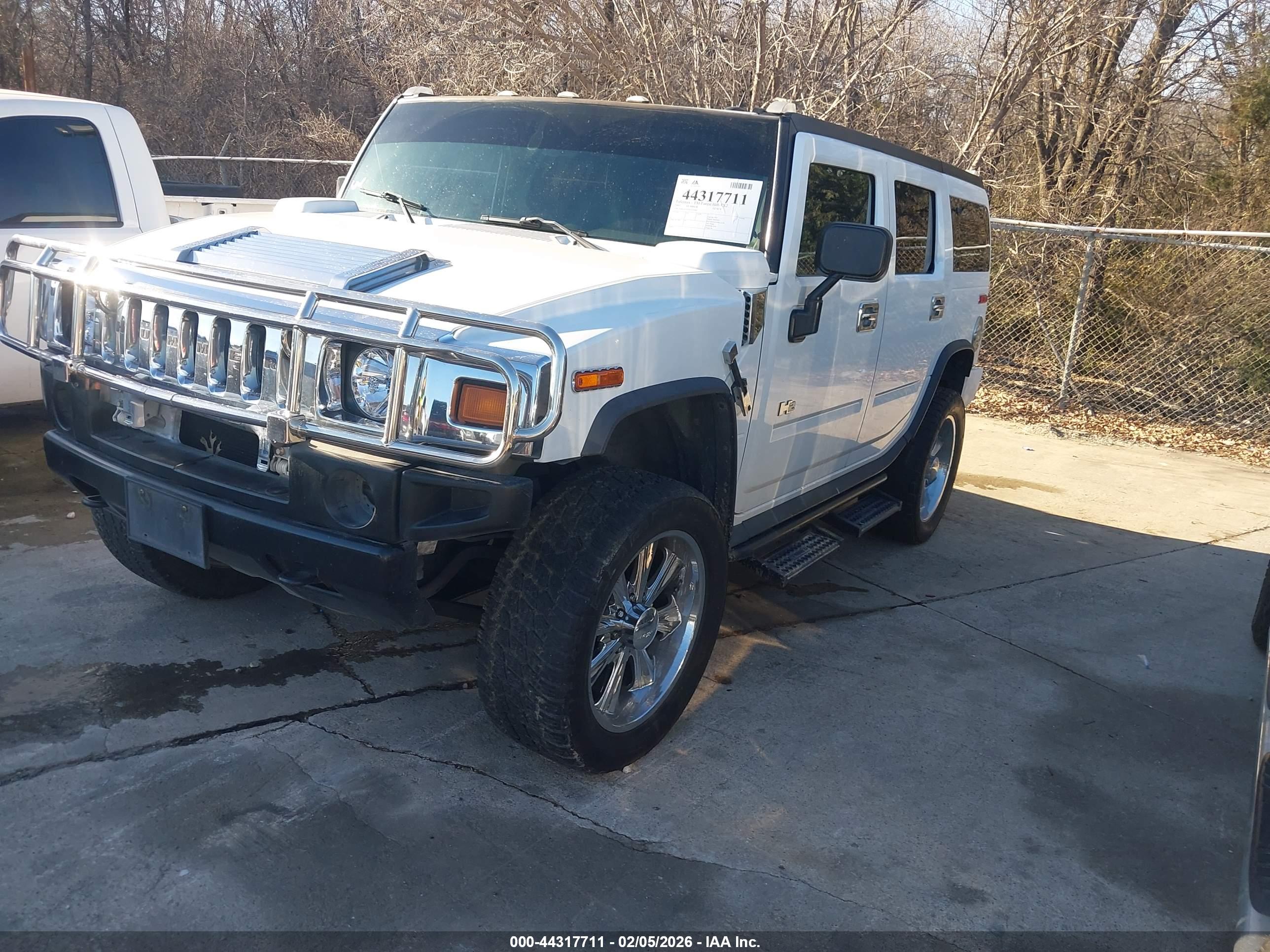 HUMMER H2 image 2