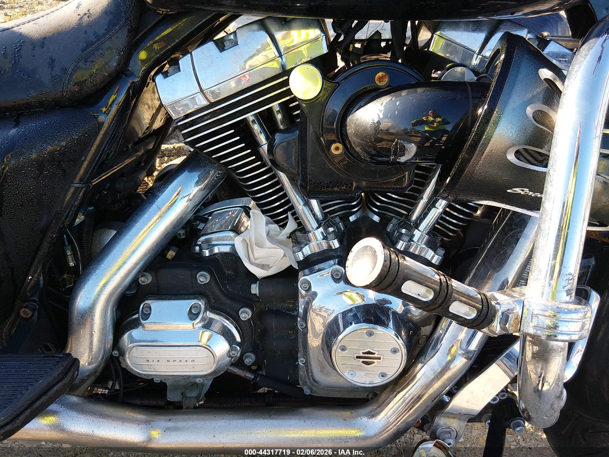 HARLEY-DAVIDSON FLHX image 8