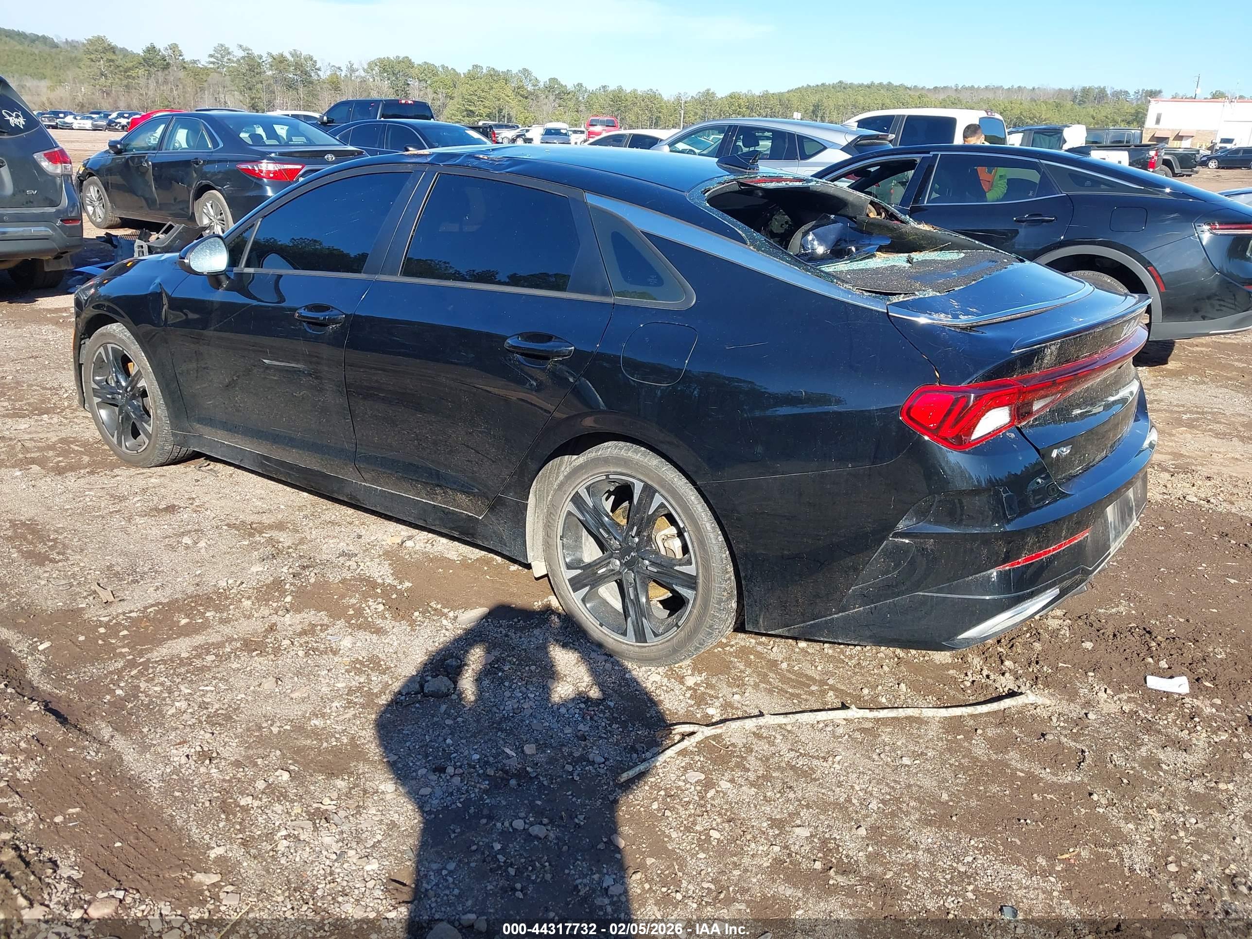 KIA K5 image 3
