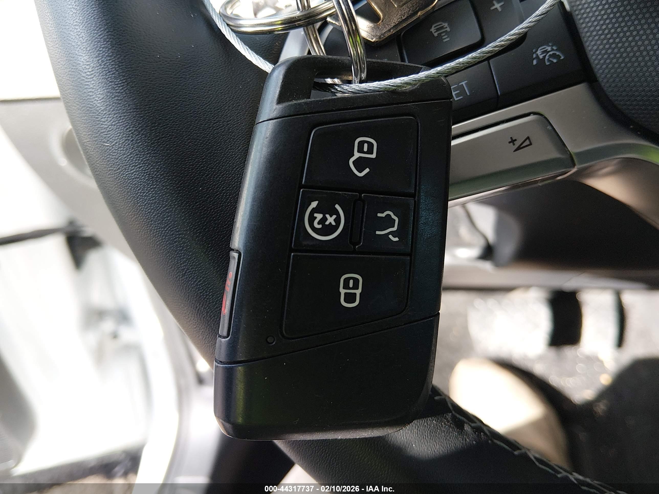 VOLKSWAGEN TAOS image 11