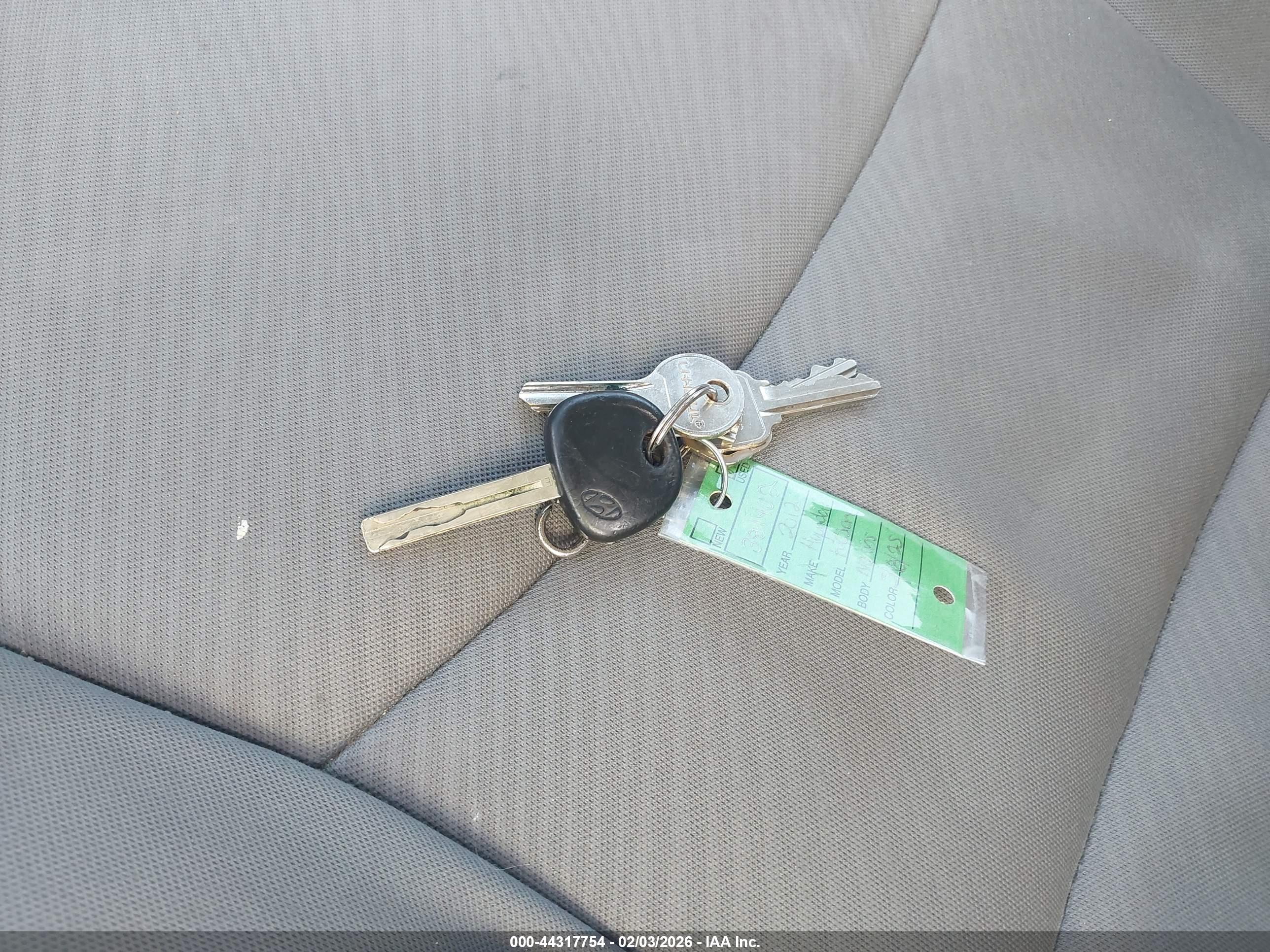 HYUNDAI ELANTRA image 11