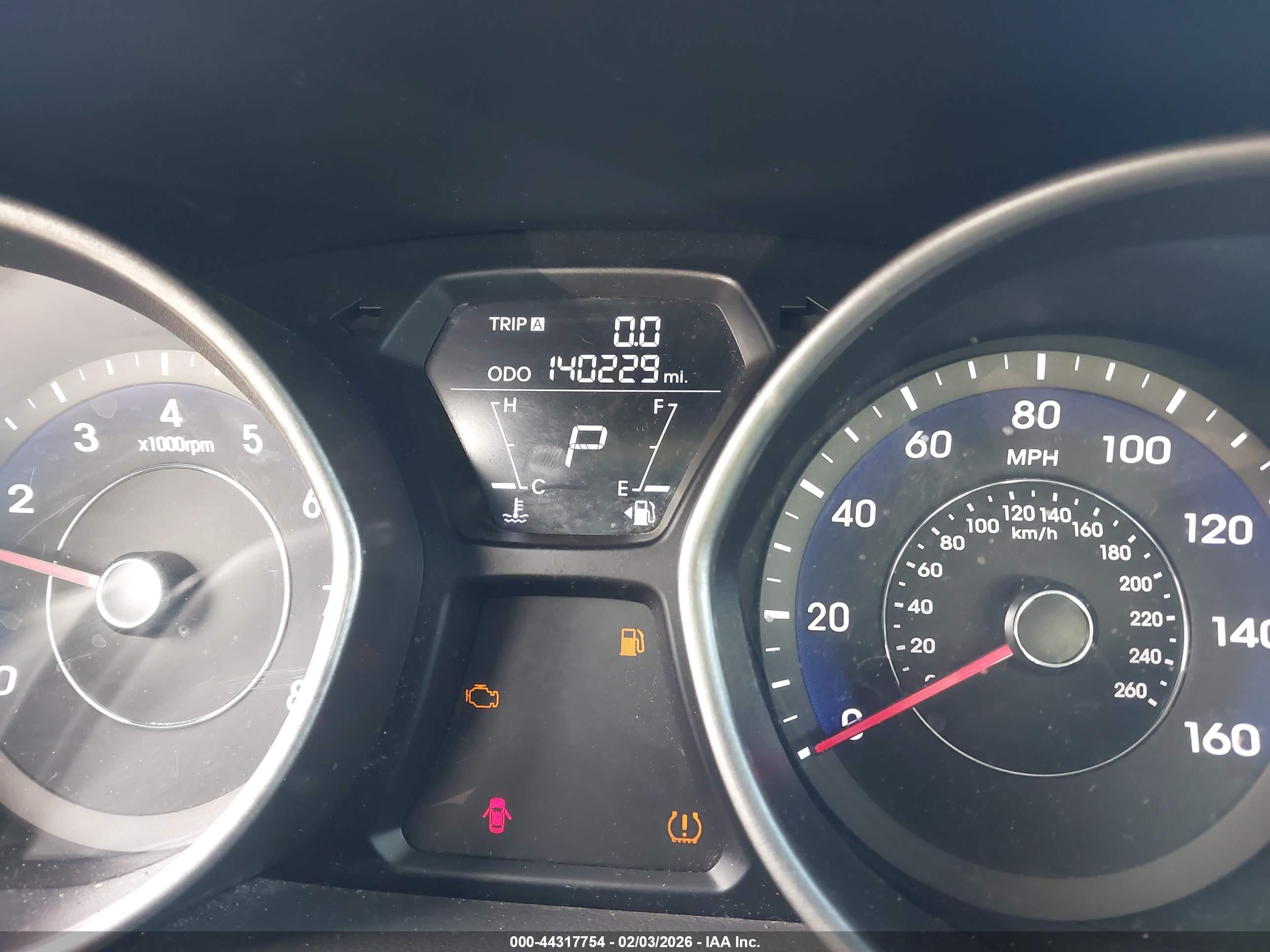 HYUNDAI ELANTRA image 7