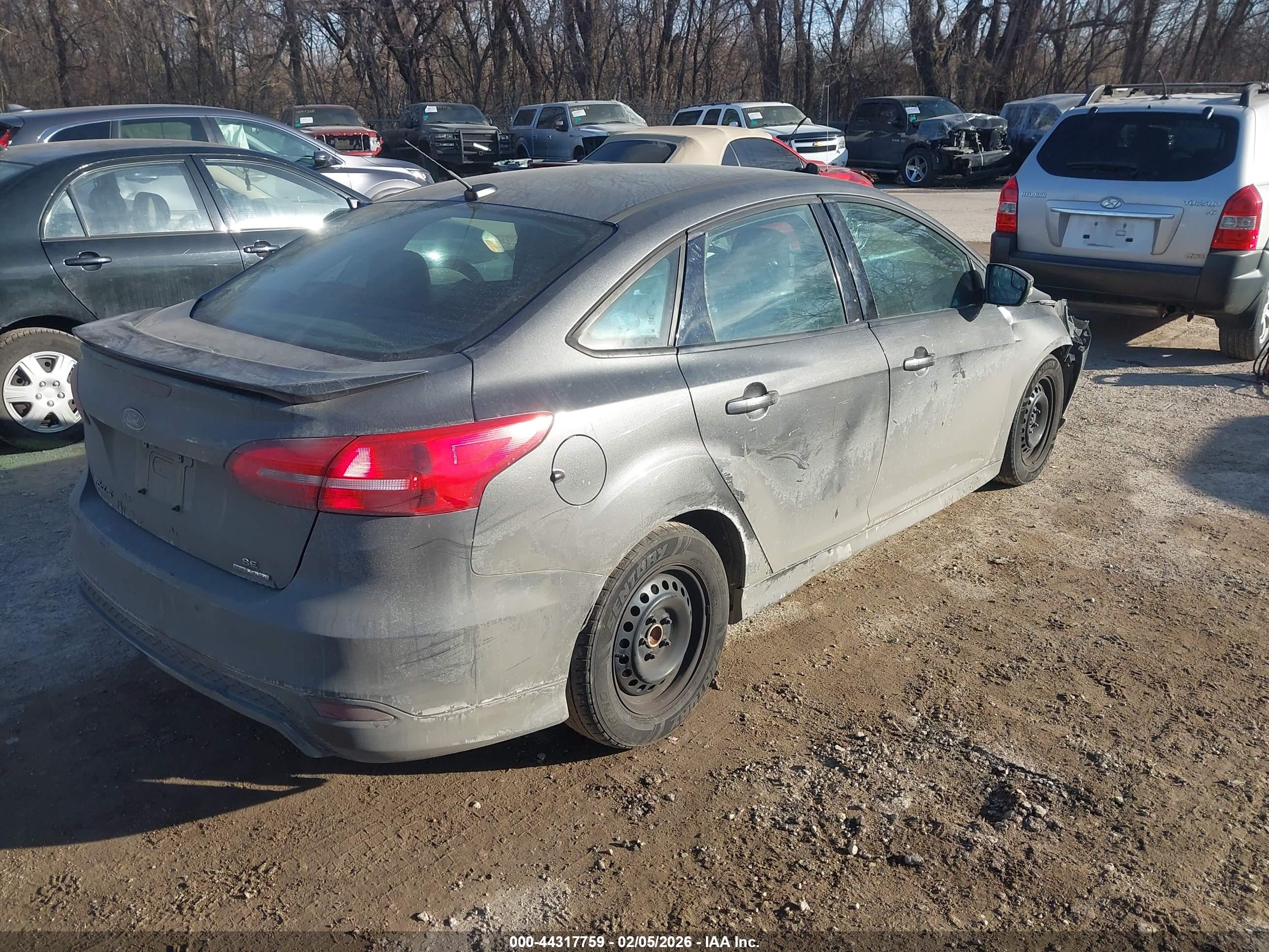 FORD FOCUS image 4