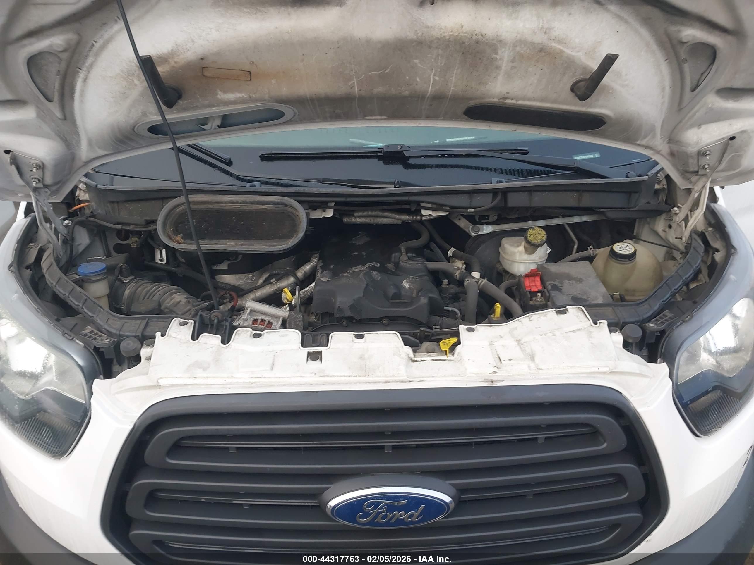 FORD TRANSIT-250 image 10