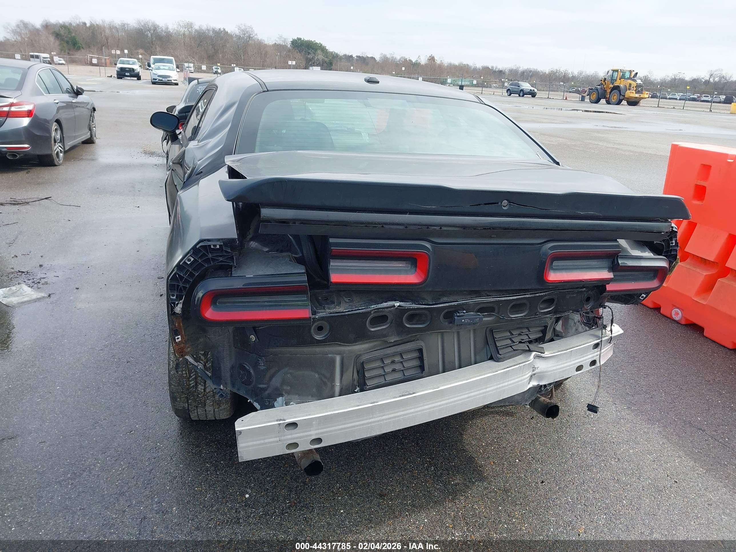 DODGE CHALLENGER image 6