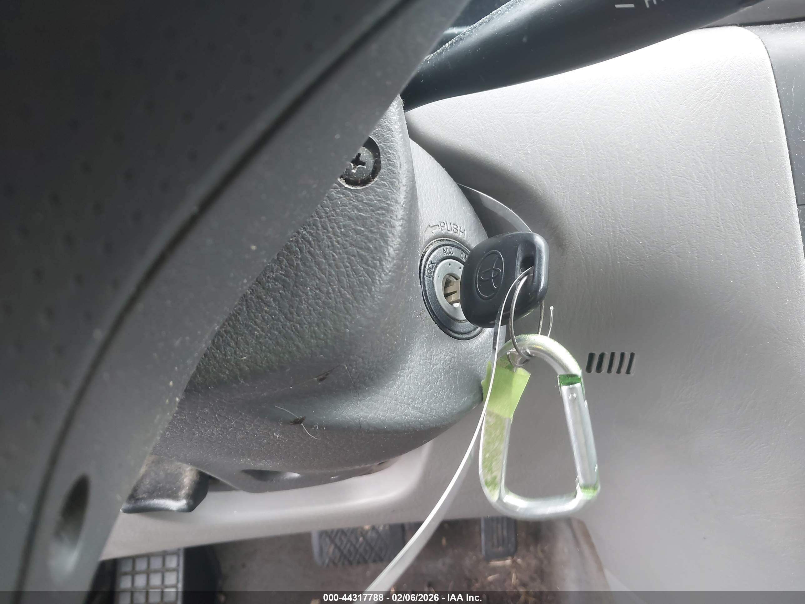 TOYOTA COROLLA image 11