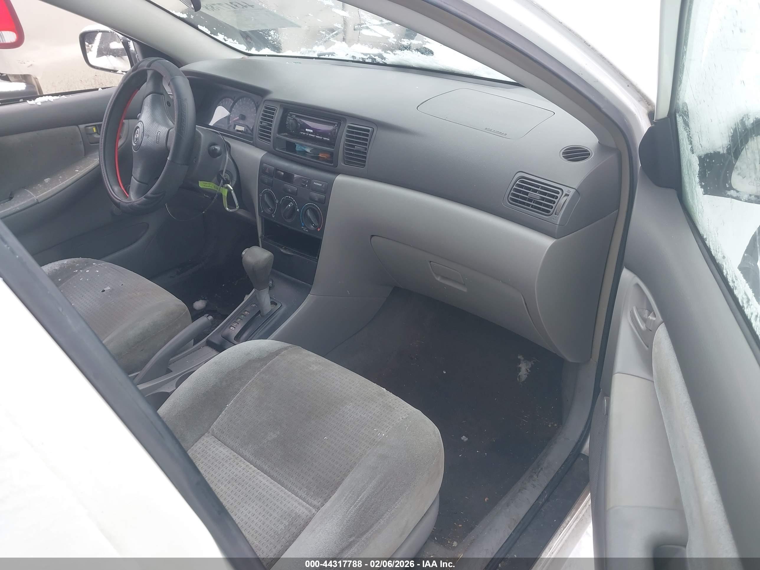 TOYOTA COROLLA image 5