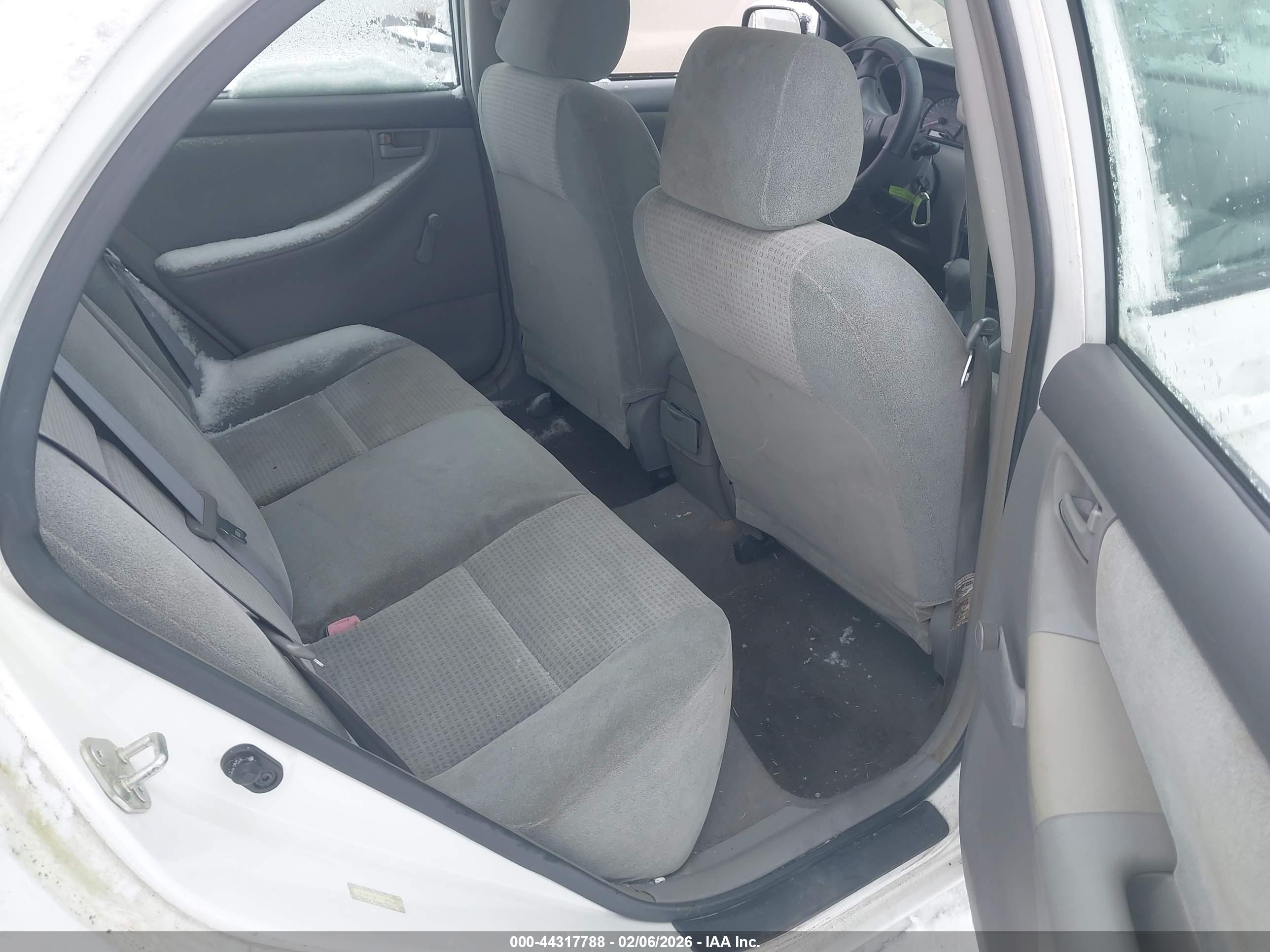 TOYOTA COROLLA image 8
