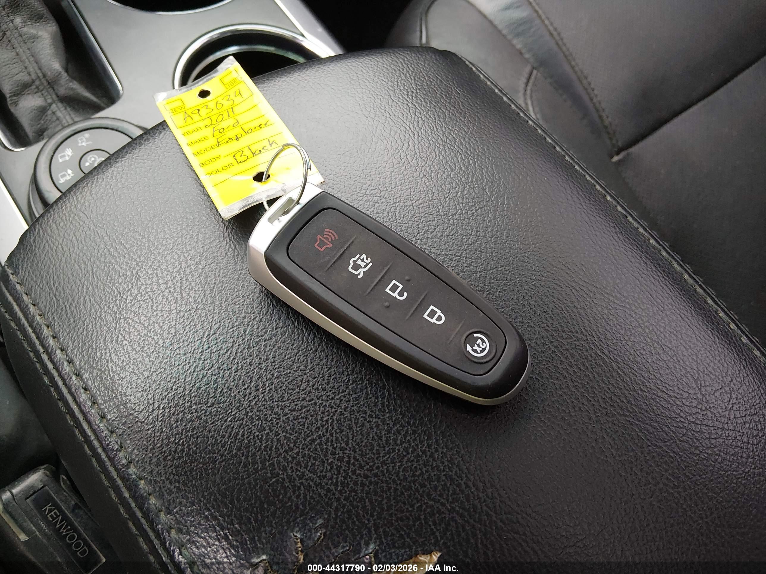 FORD EXPLORER image 11
