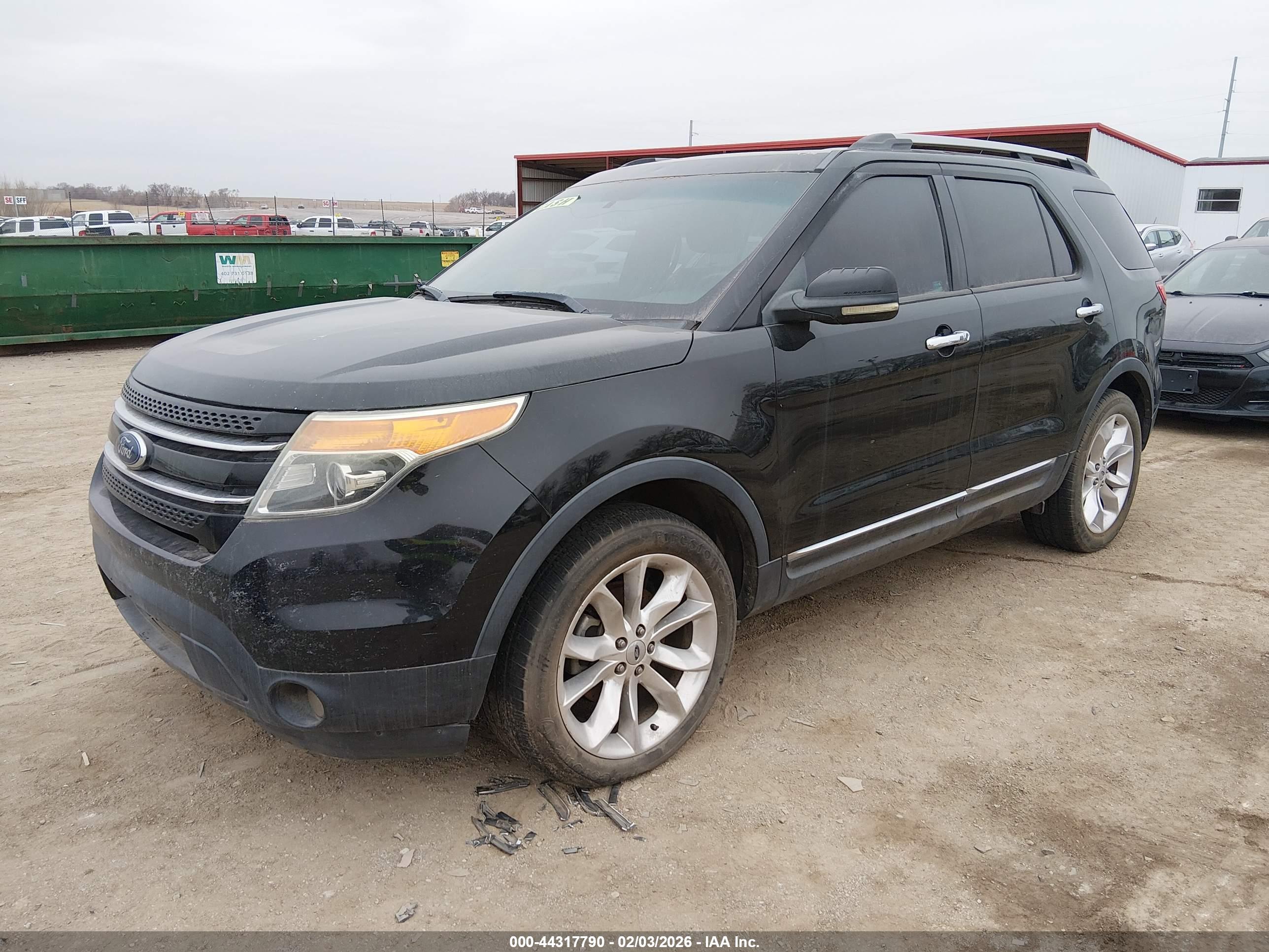 FORD EXPLORER image 2