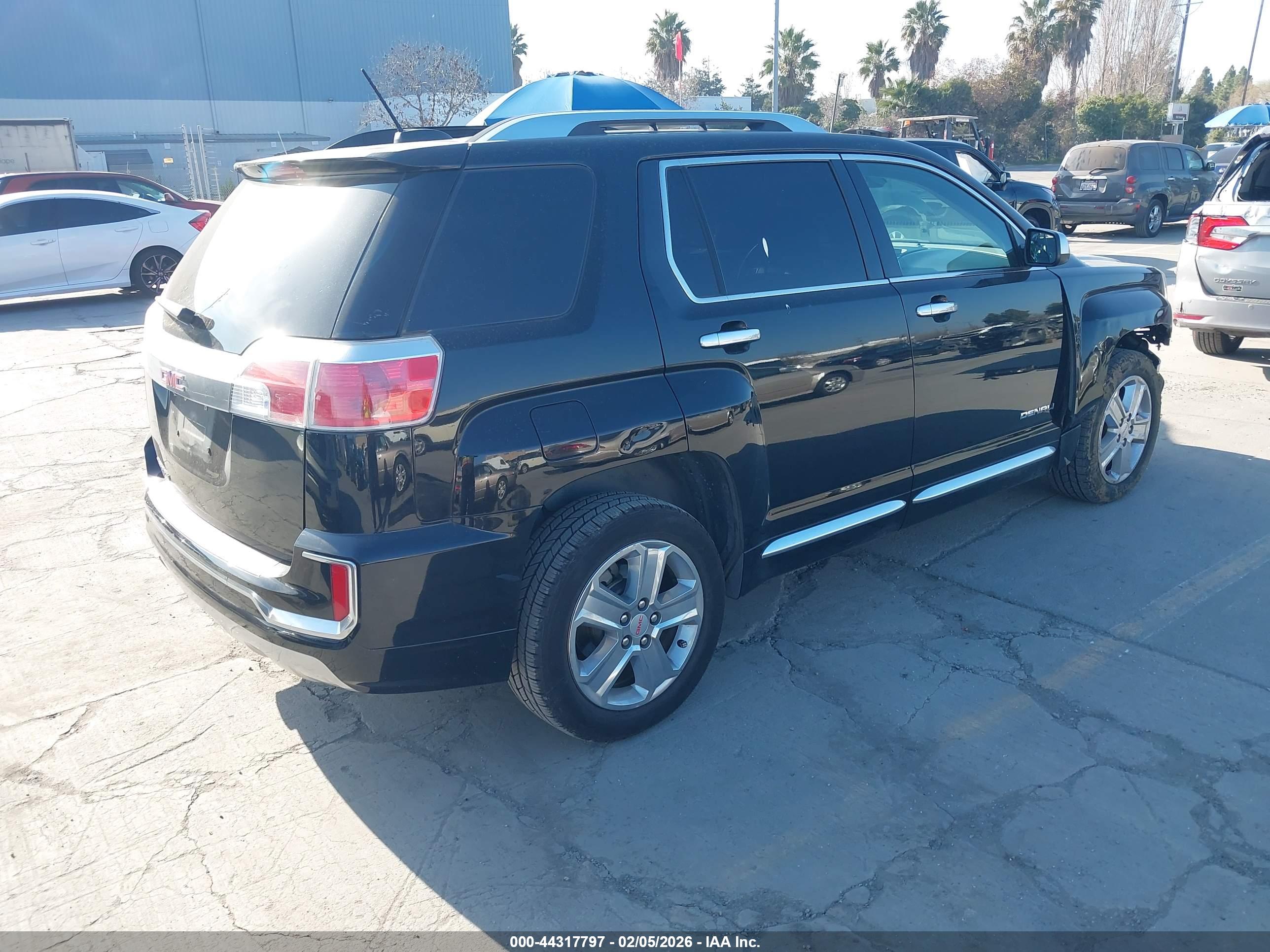 GMC TERRAIN image 4