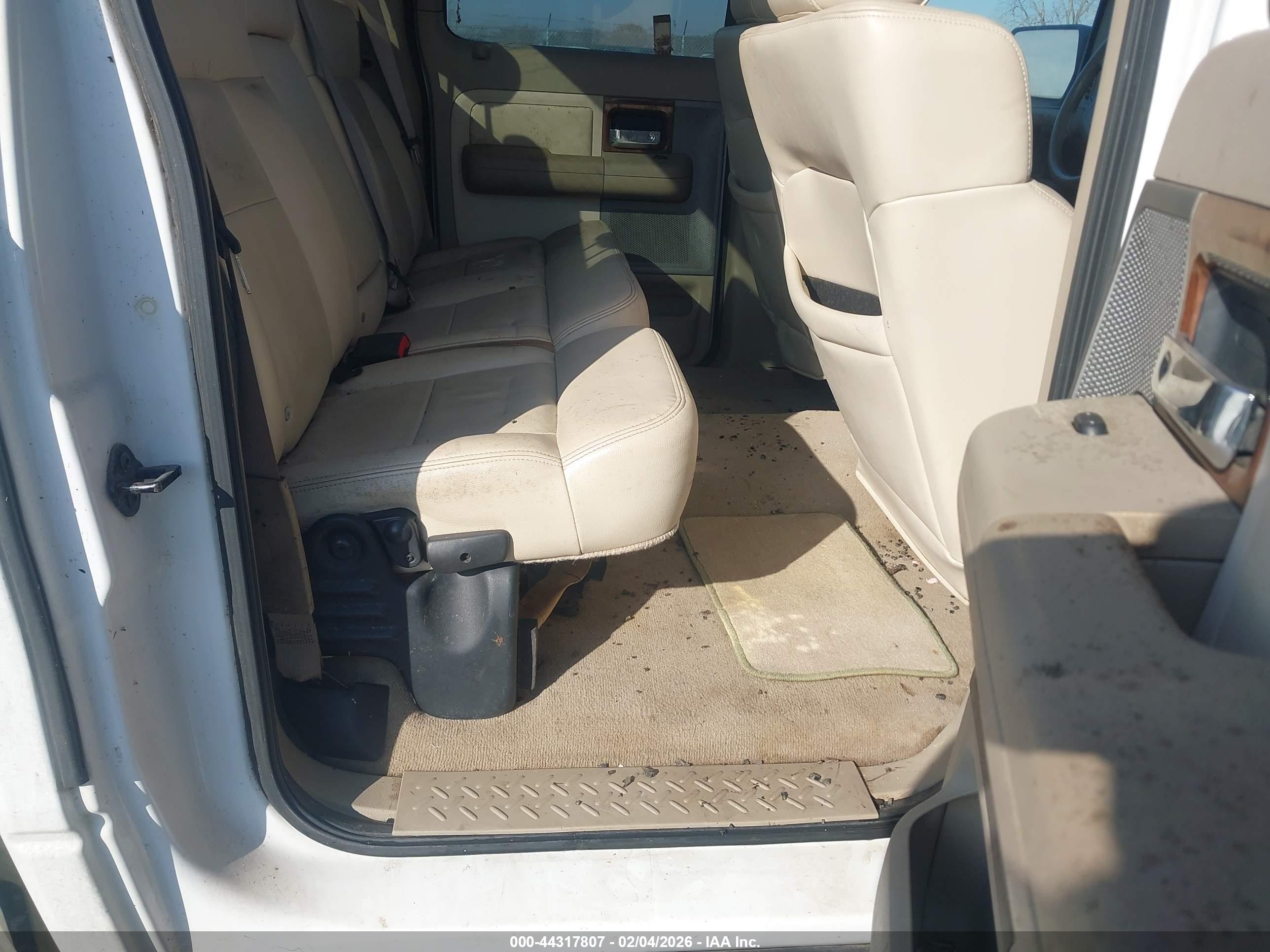 FORD F-150 image 8