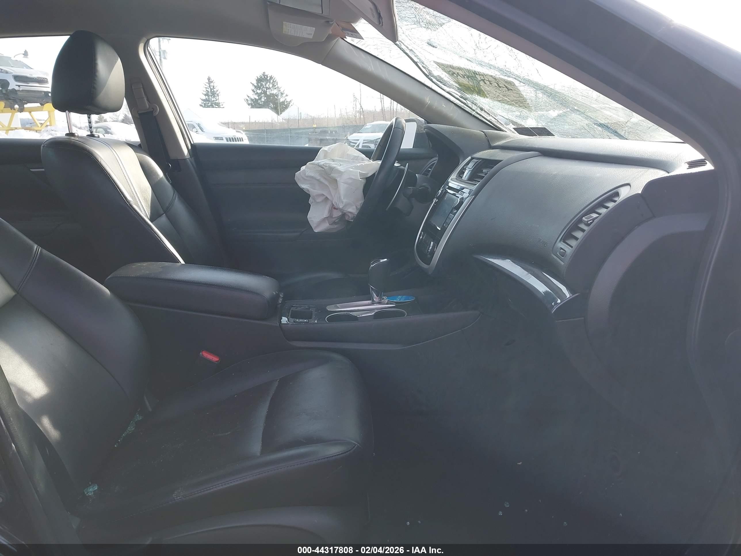 NISSAN ALTIMA image 5