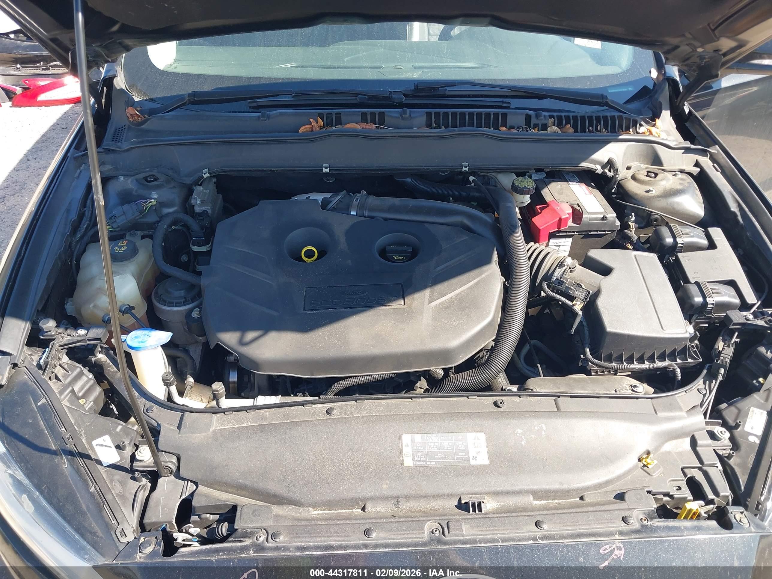 FORD FUSION image 10