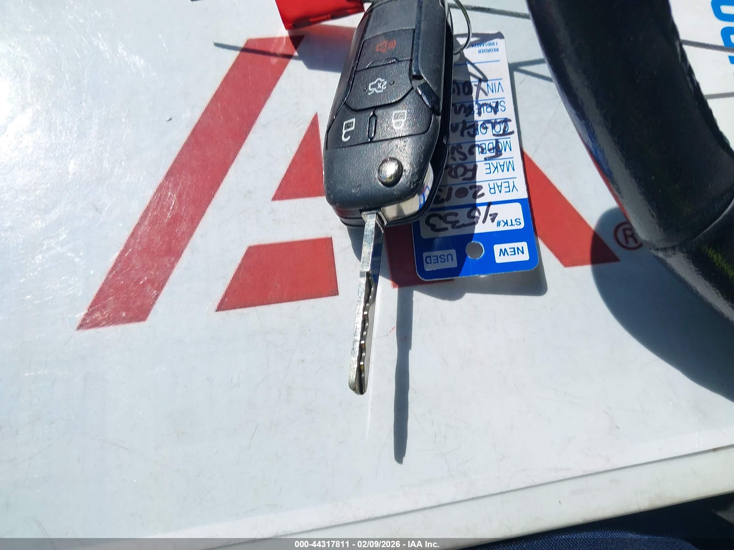 FORD FUSION image 11
