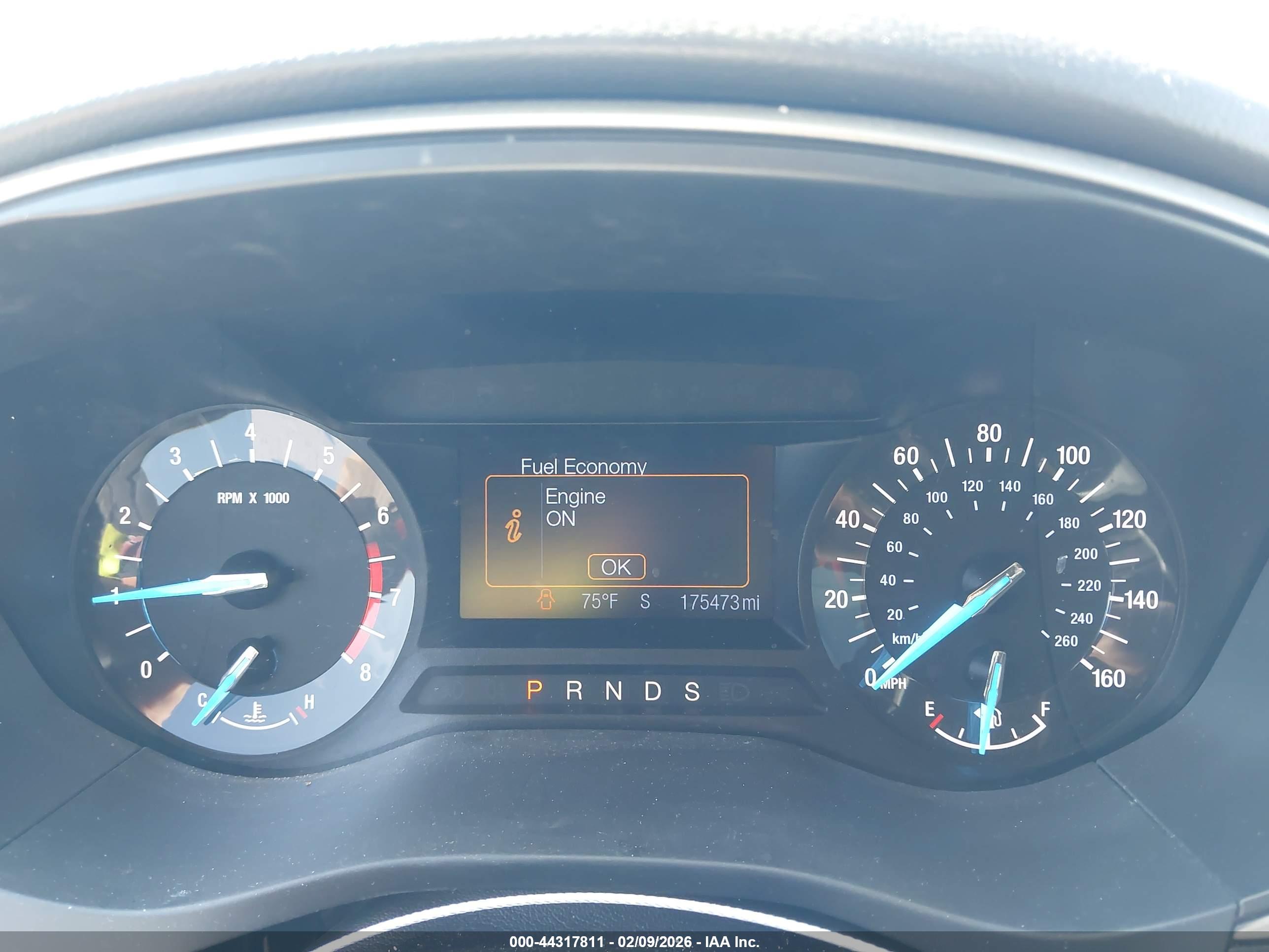 FORD FUSION image 7