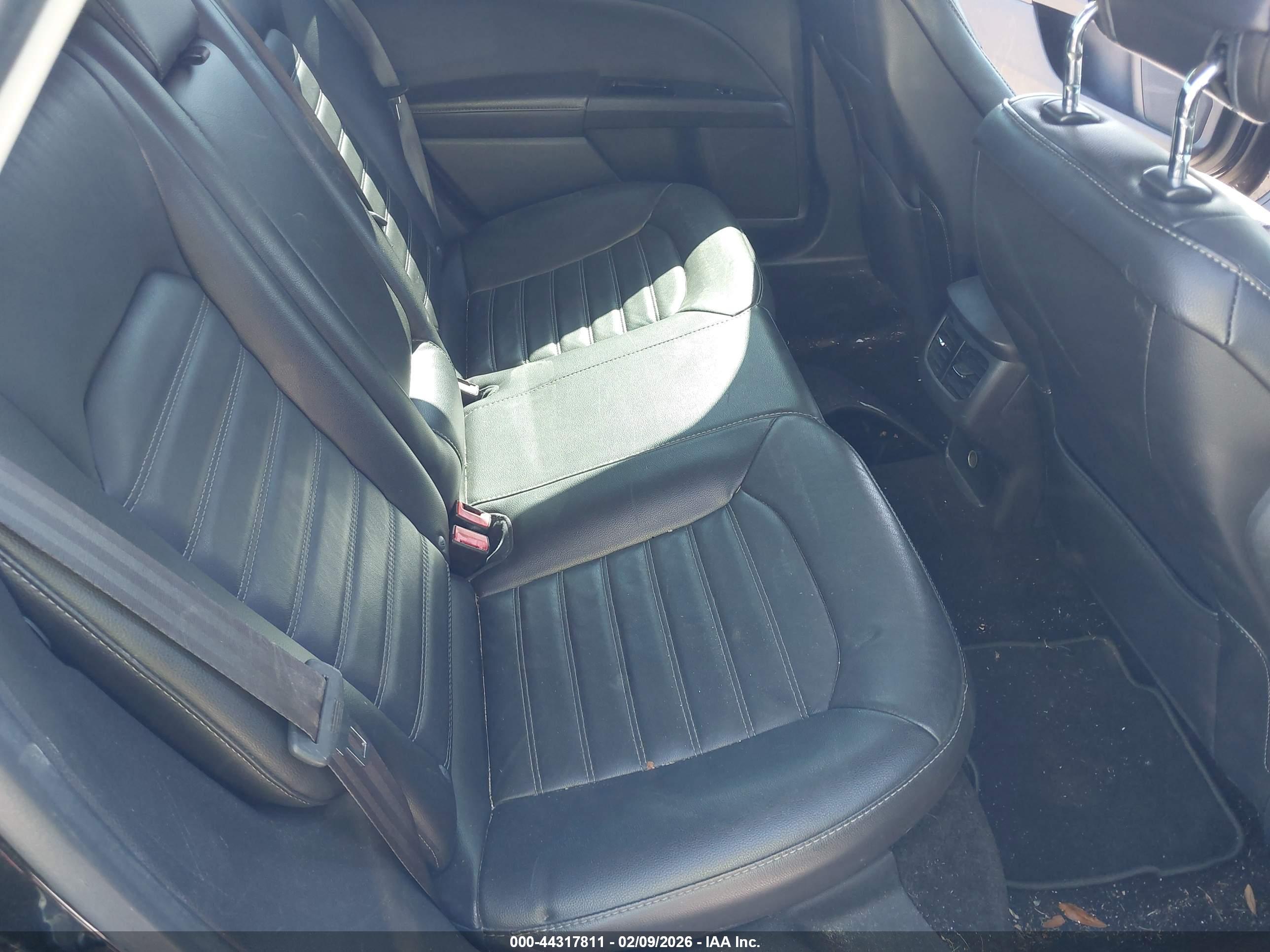 FORD FUSION image 8