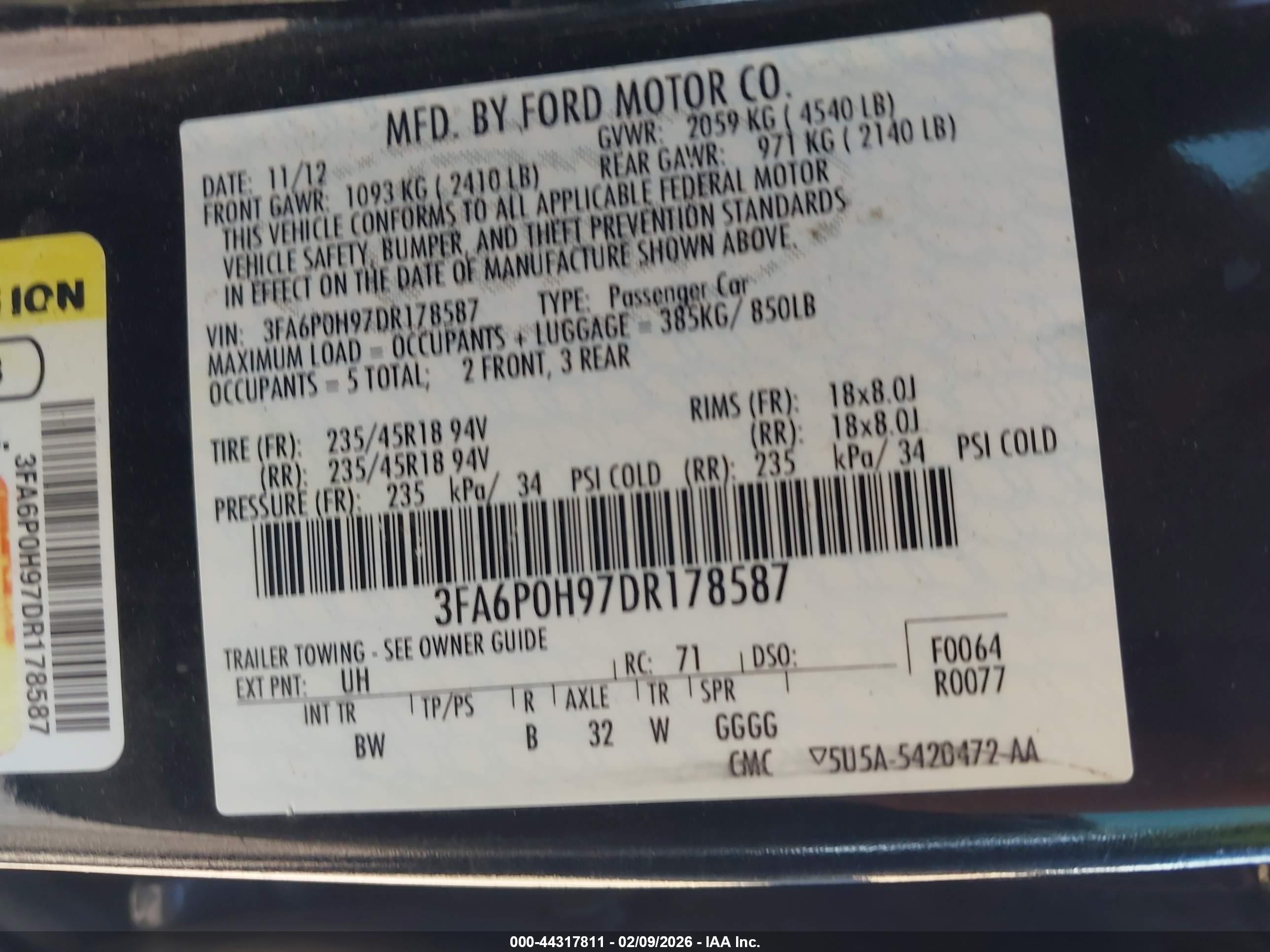 FORD FUSION image 9