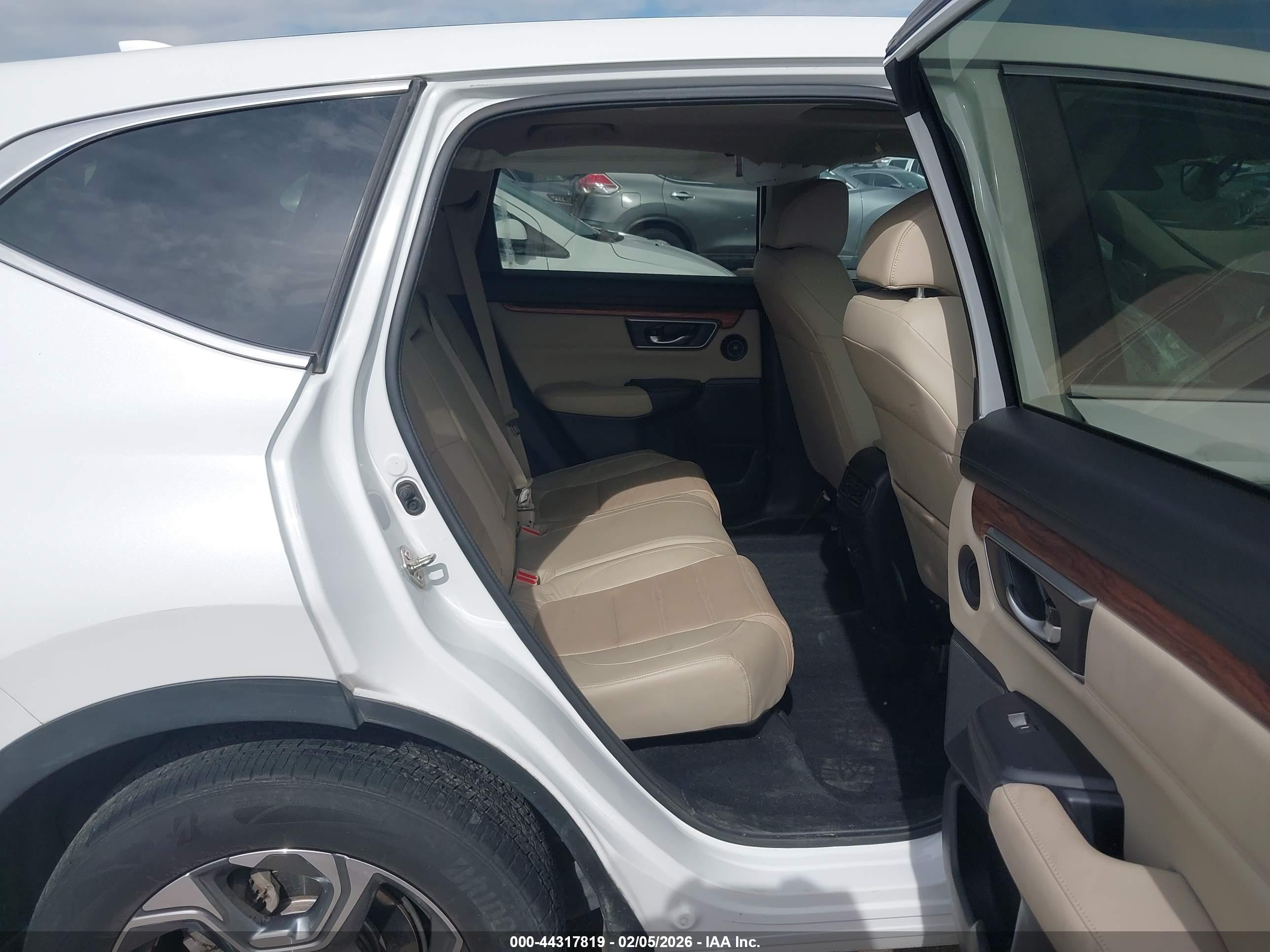 HONDA CR-V image 8