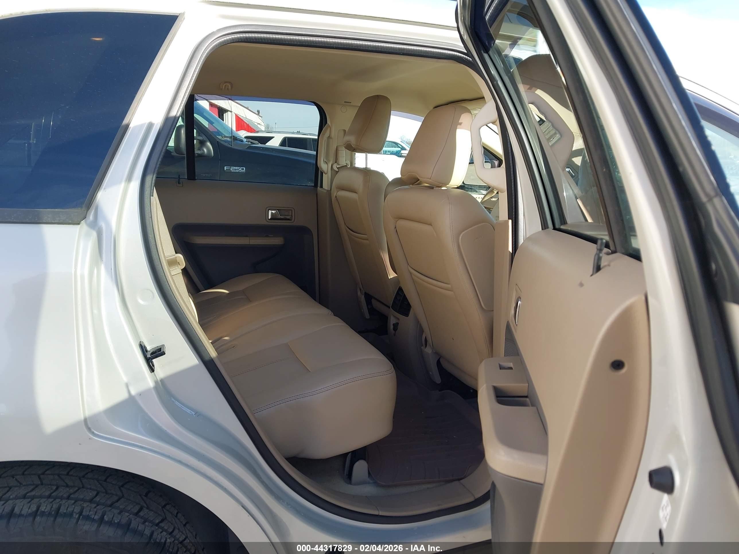 FORD EDGE image 8