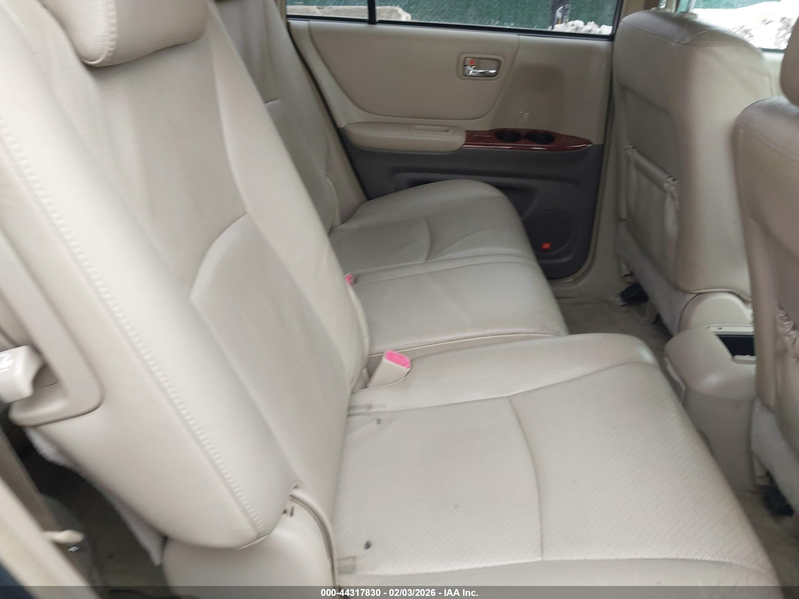 TOYOTA HIGHLANDER image 8