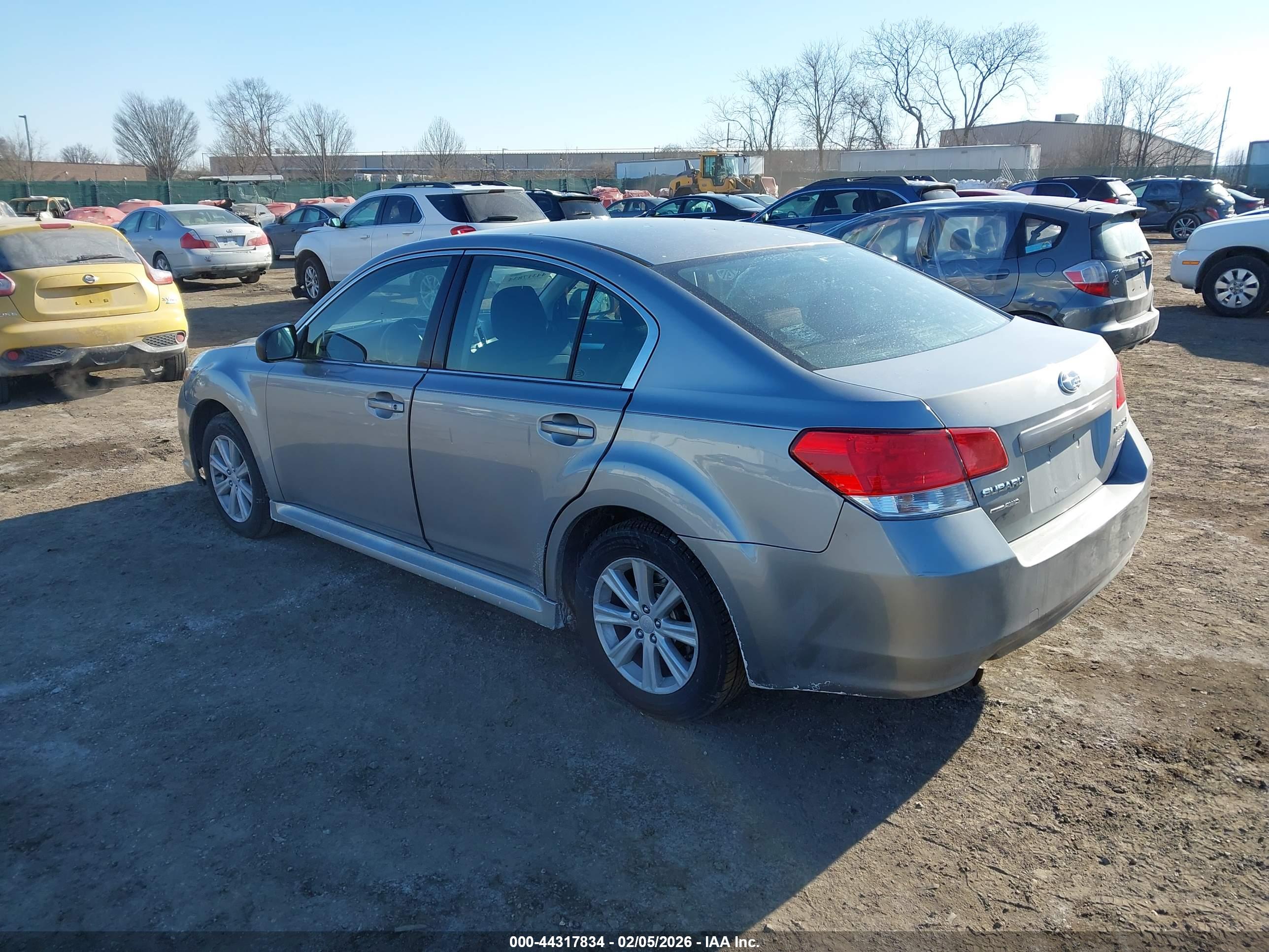 SUBARU LEGACY image 3