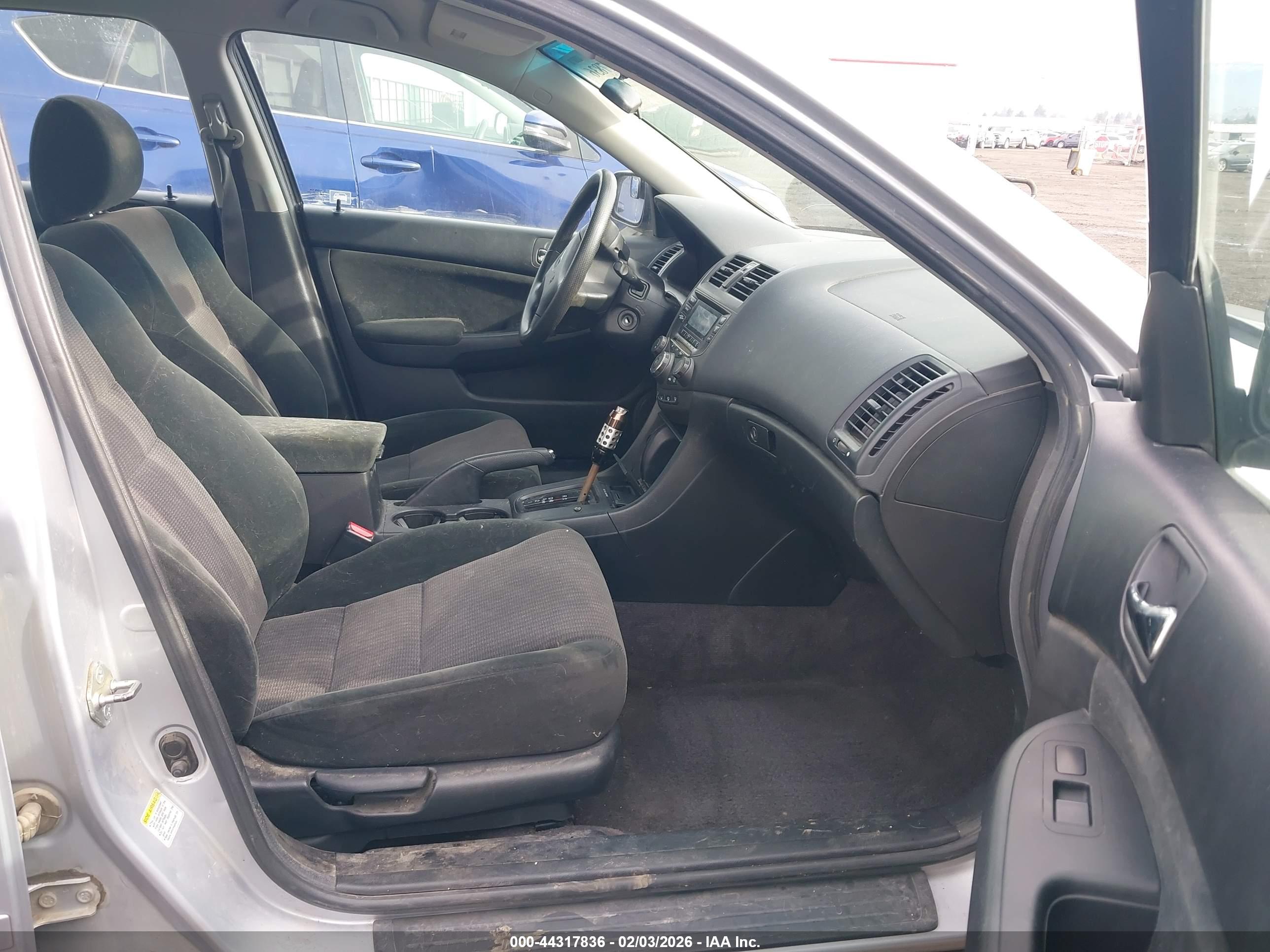 HONDA ACCORD image 5
