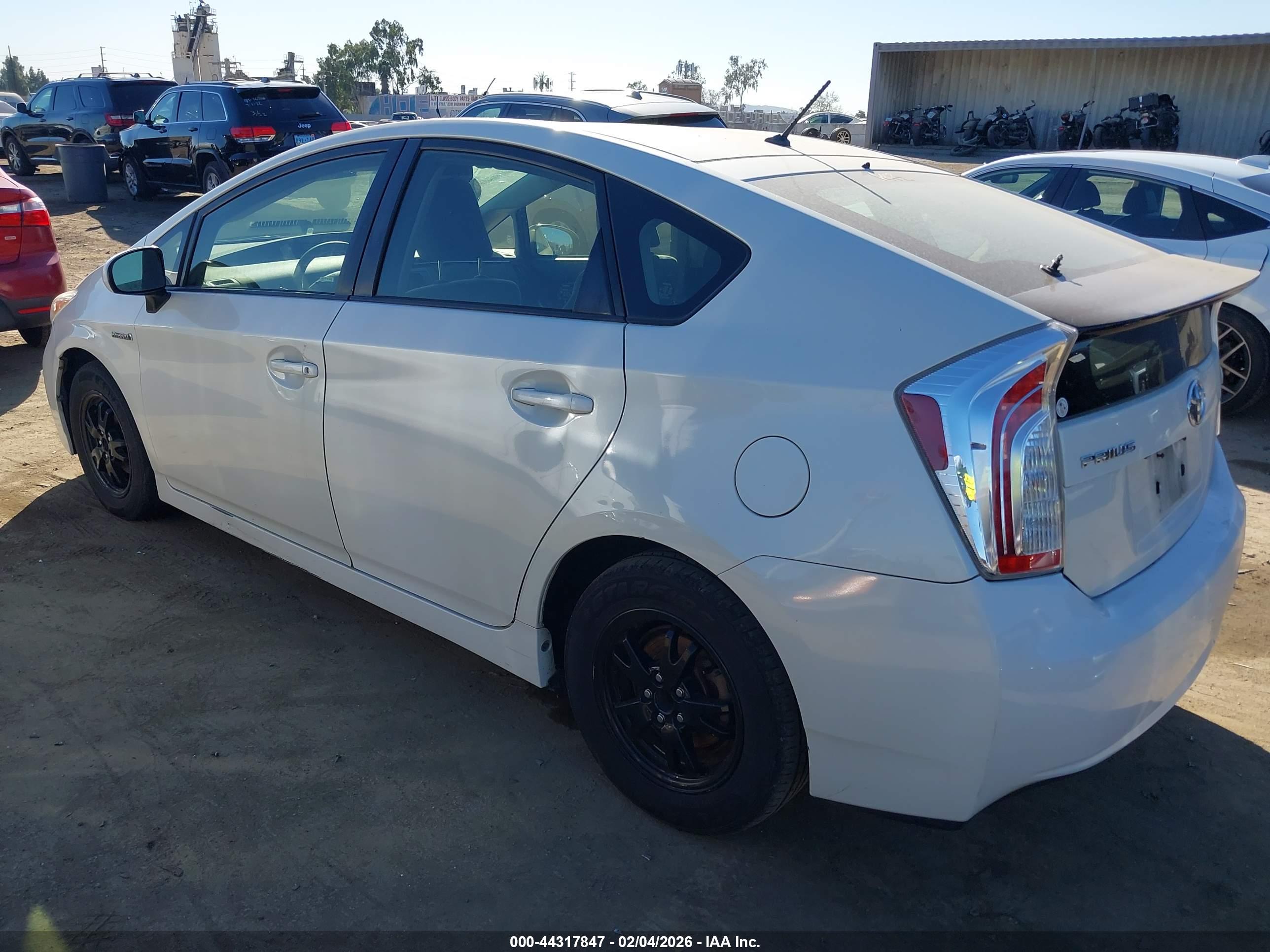 TOYOTA PRIUS image 3