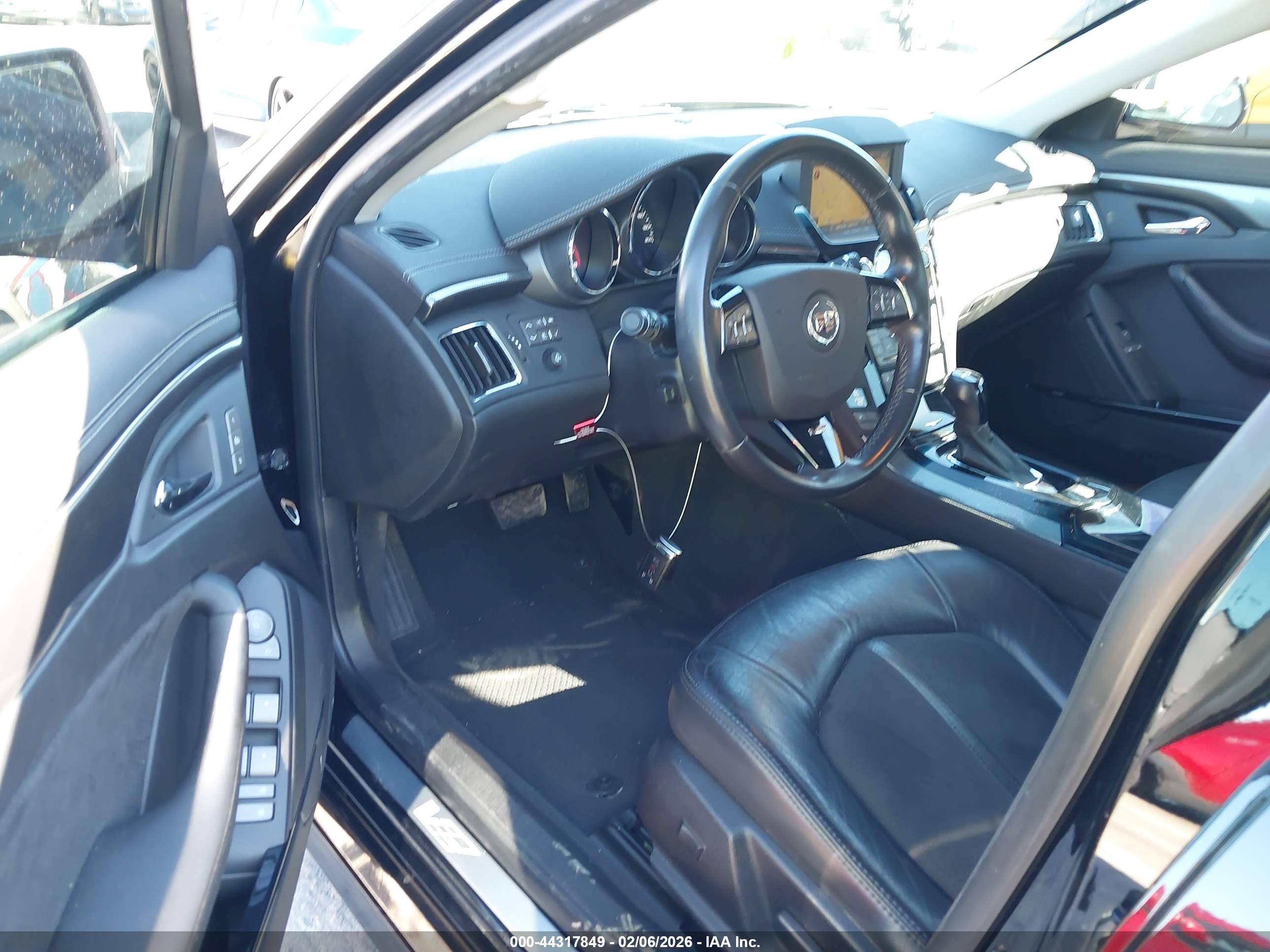 CADILLAC CTS-V image 5