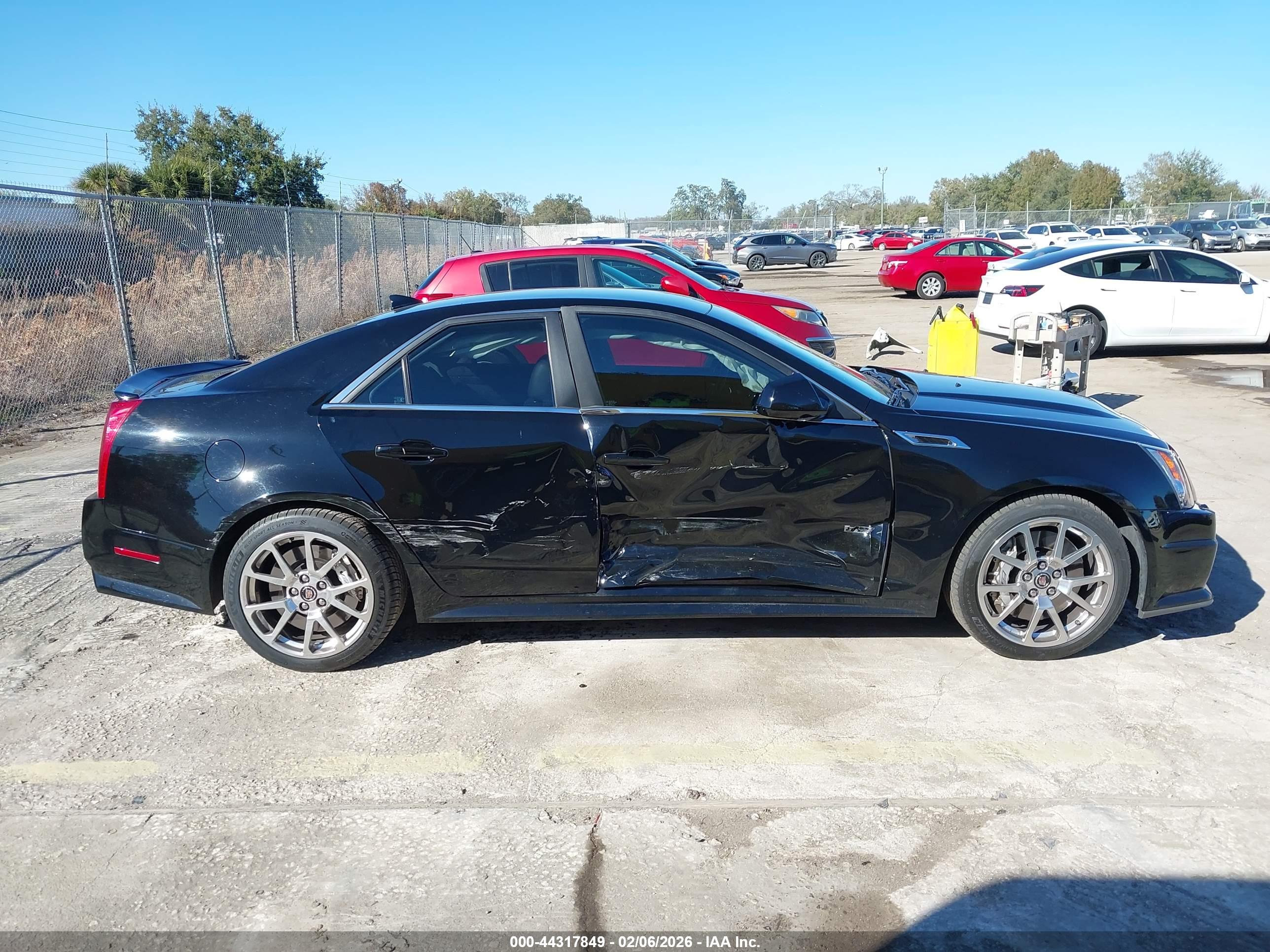CADILLAC CTS-V image 6