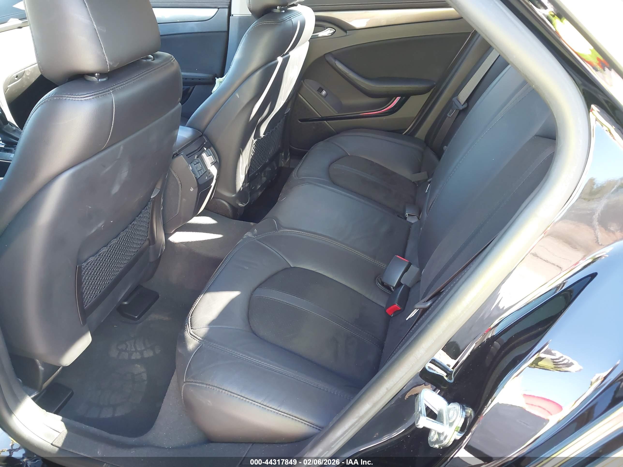 CADILLAC CTS-V image 8