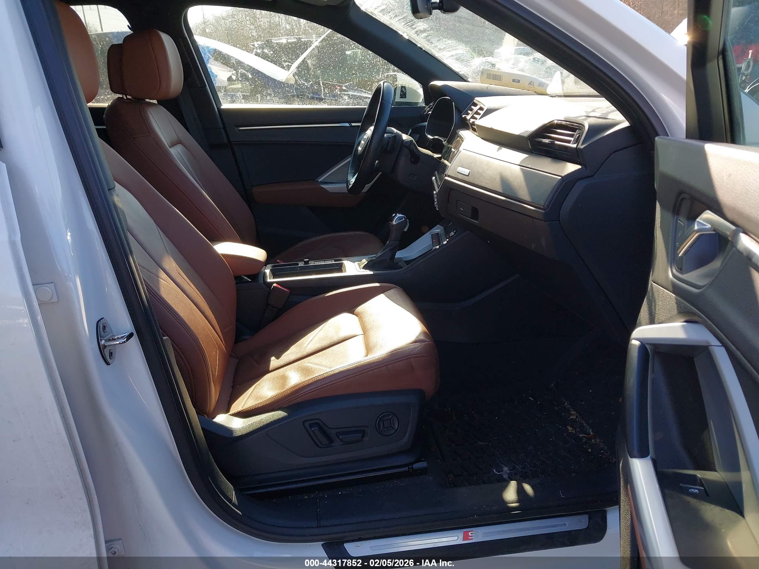 AUDI Q3 image 5