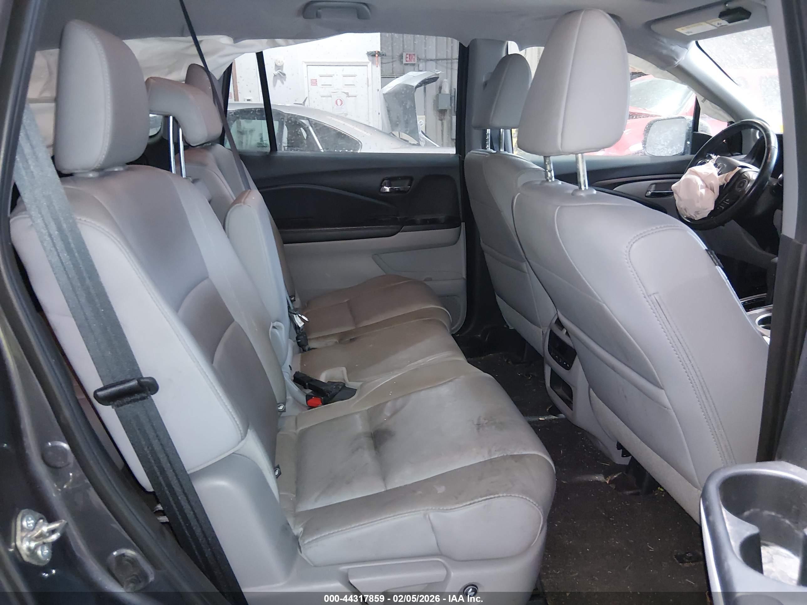 HONDA PILOT image 8