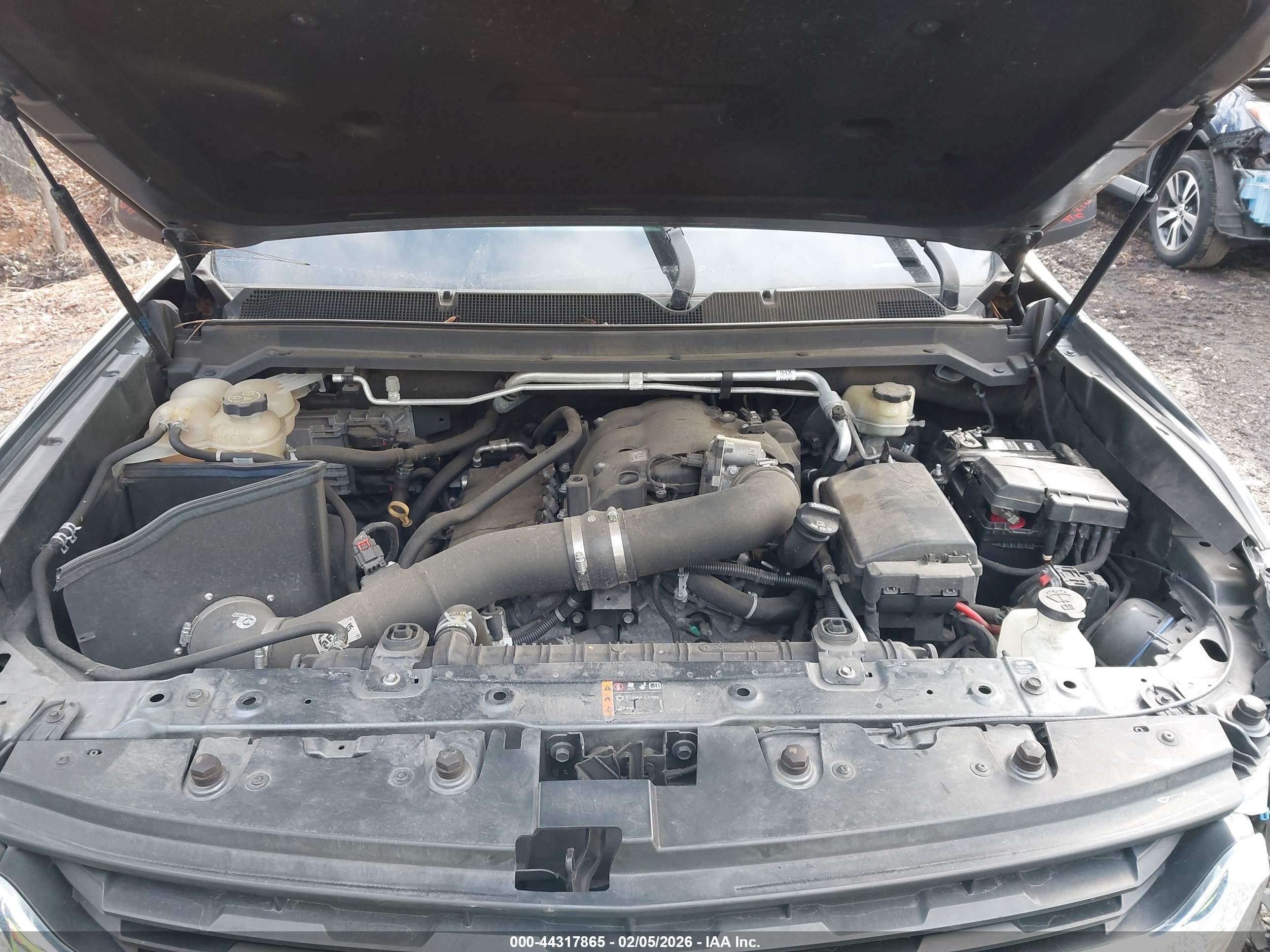 CHEVROLET COLORADO image 10
