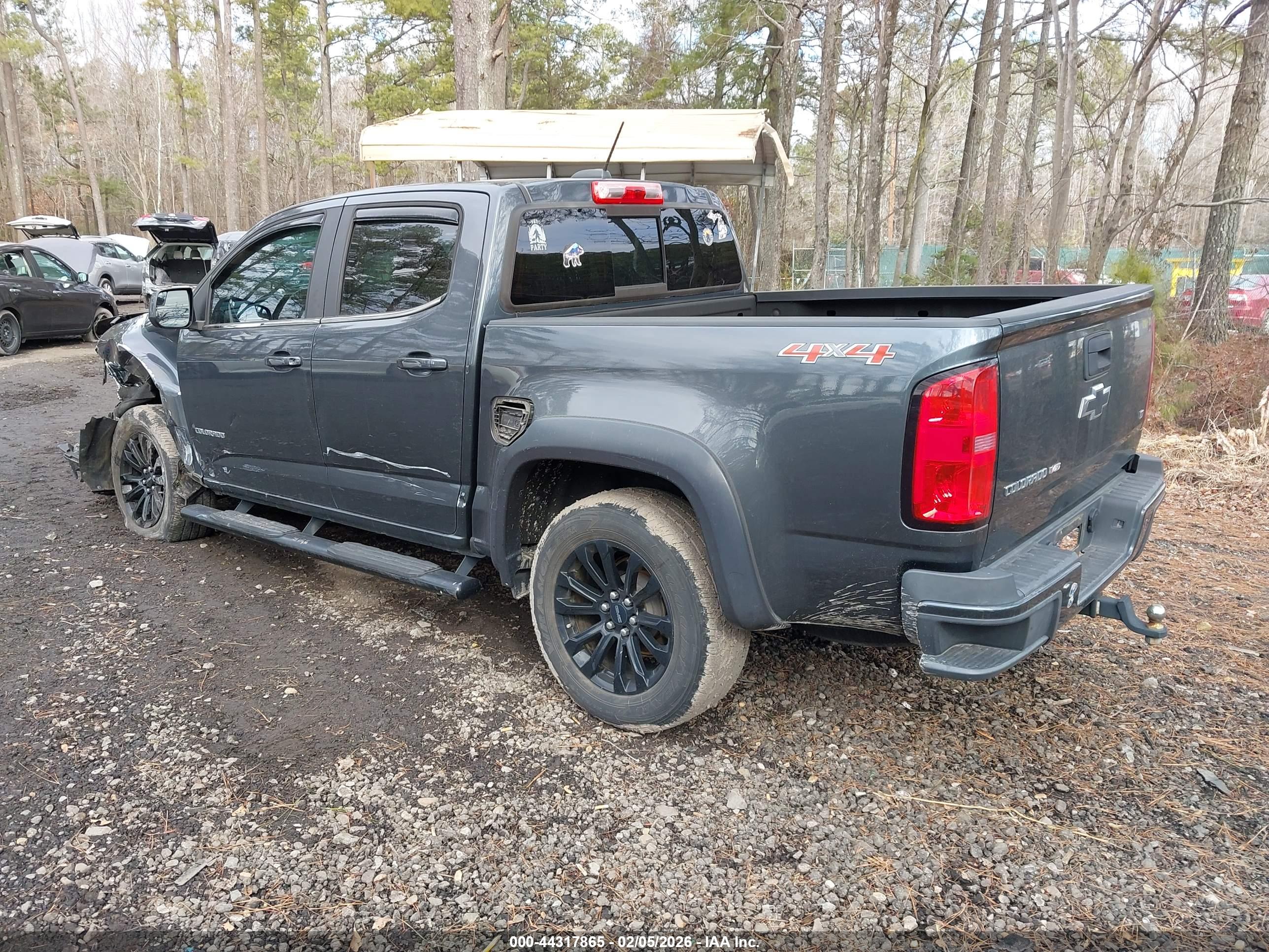 CHEVROLET COLORADO image 3