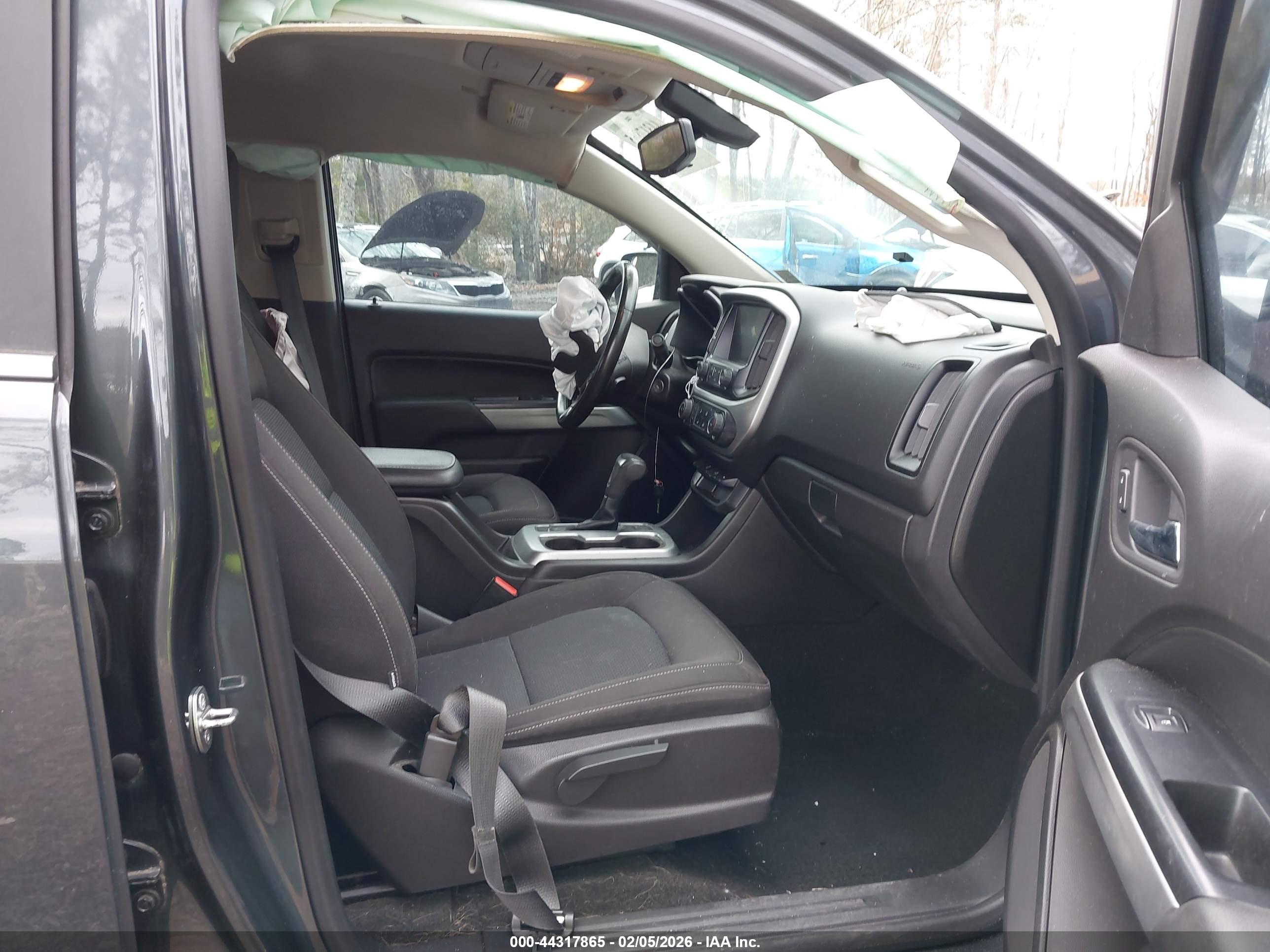 CHEVROLET COLORADO image 5