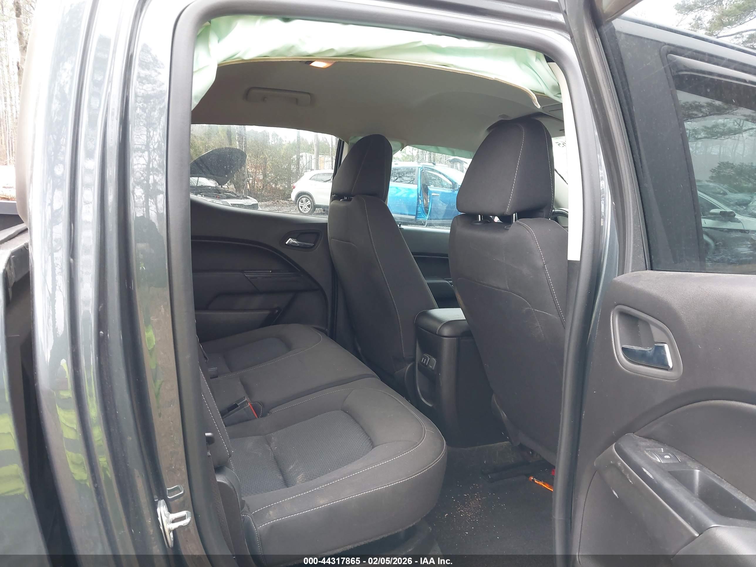 CHEVROLET COLORADO image 8