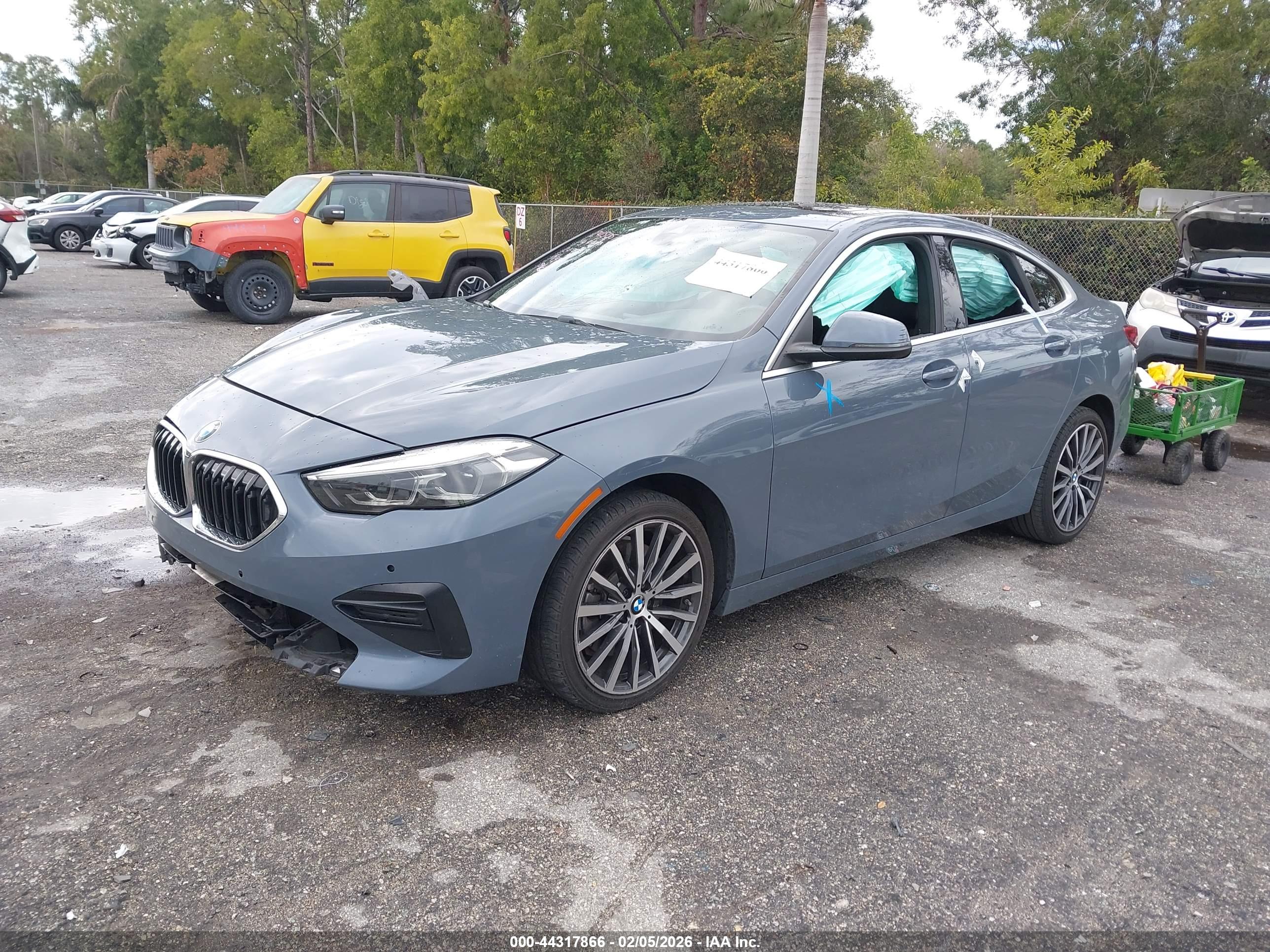 BMW 228 image 2