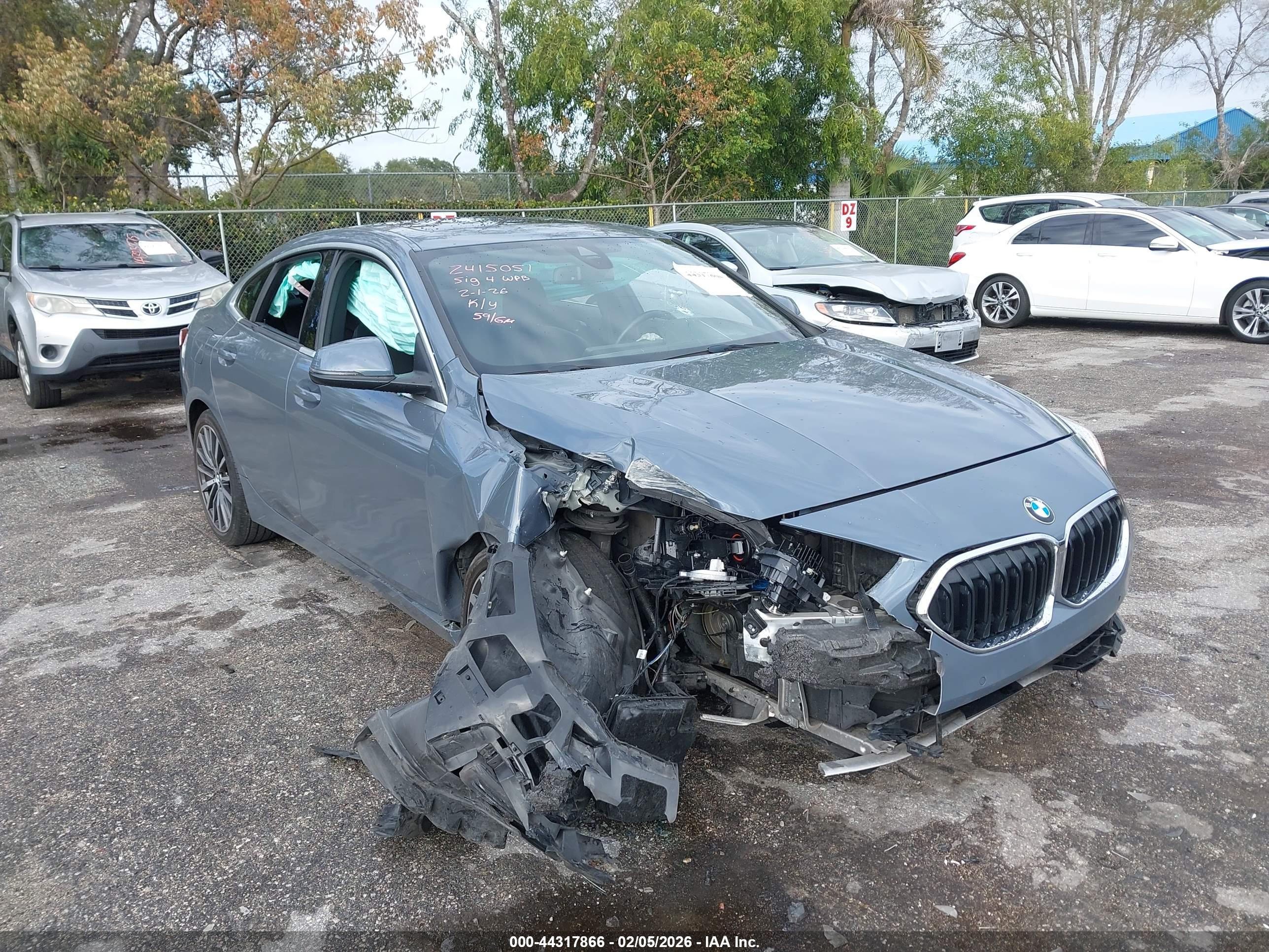 BMW 228 image 6